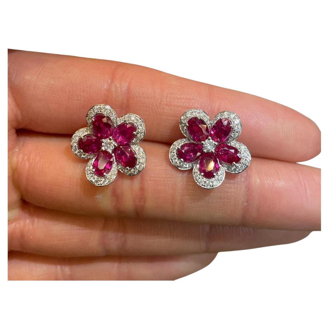 NWT $23, 500 18KT Gold Gorgeous 6CT Natural Ruby Diamond Floral Flower Earrings For Sale
