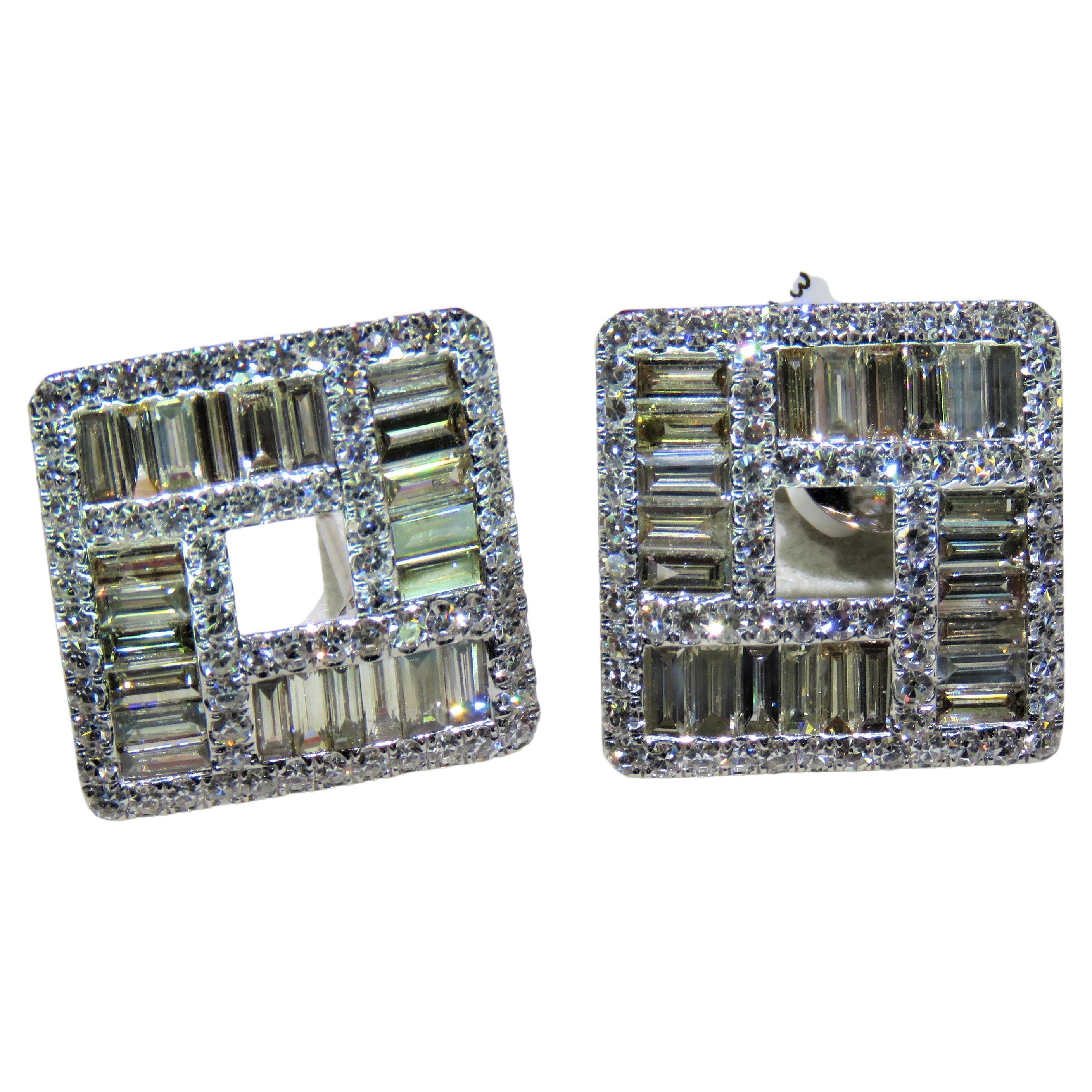 NWT $24, 000 Rare 18KT Gold Fancy Baguette Trillion Cut White Diamond Earrings For Sale
