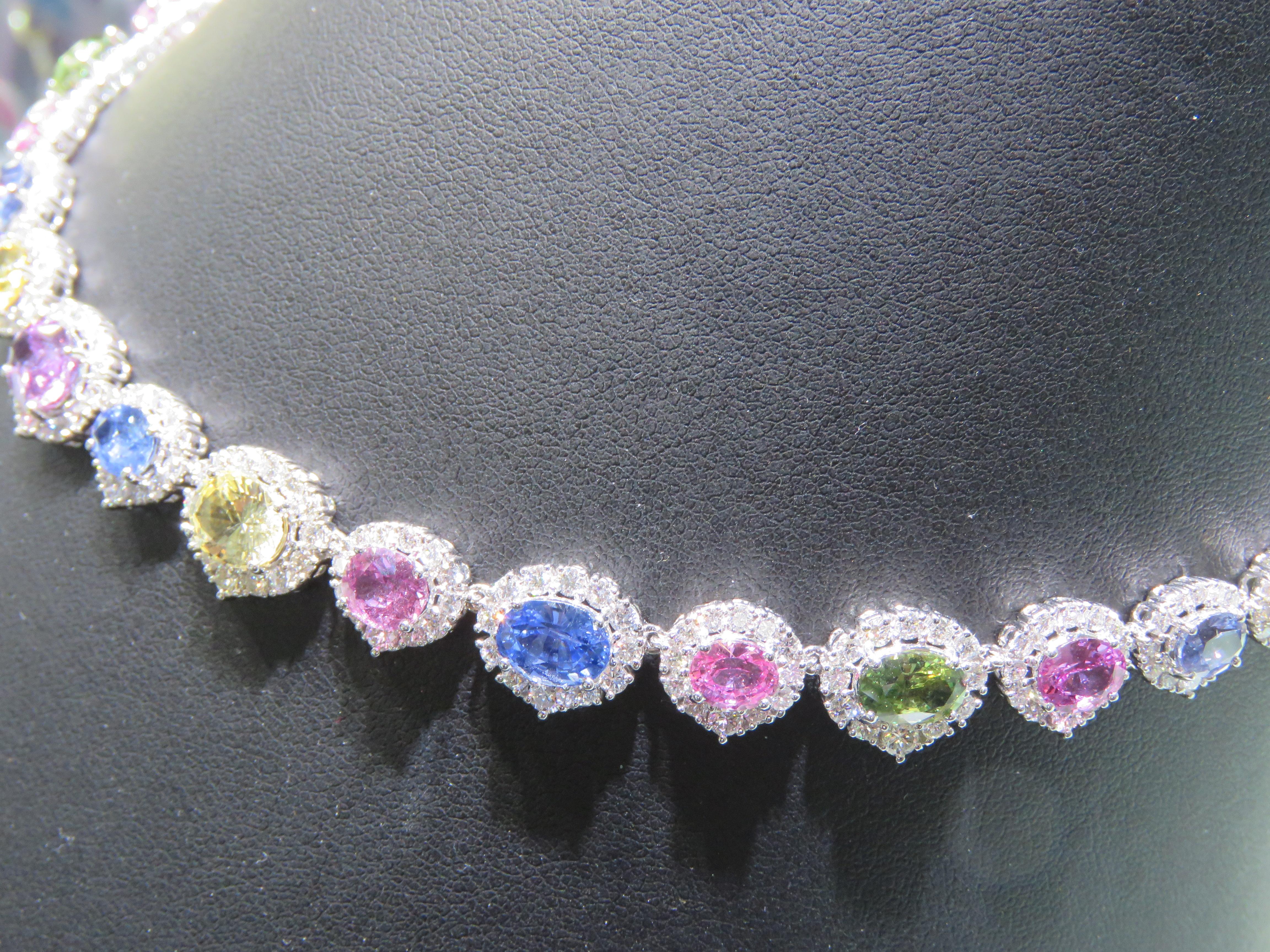 Halskette, neu mit 249, 000 18KT, prächtiger großer mehrreihiger Regenbogen-Saphir-Diamant-Diamant-Halskette im Zustand „Neu“ in New York, NY