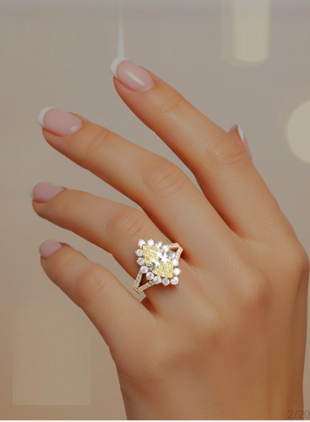 Taglio misto NWT $25,000 Raro e importante anello con diamanti gialli in oro 18KT in vendita