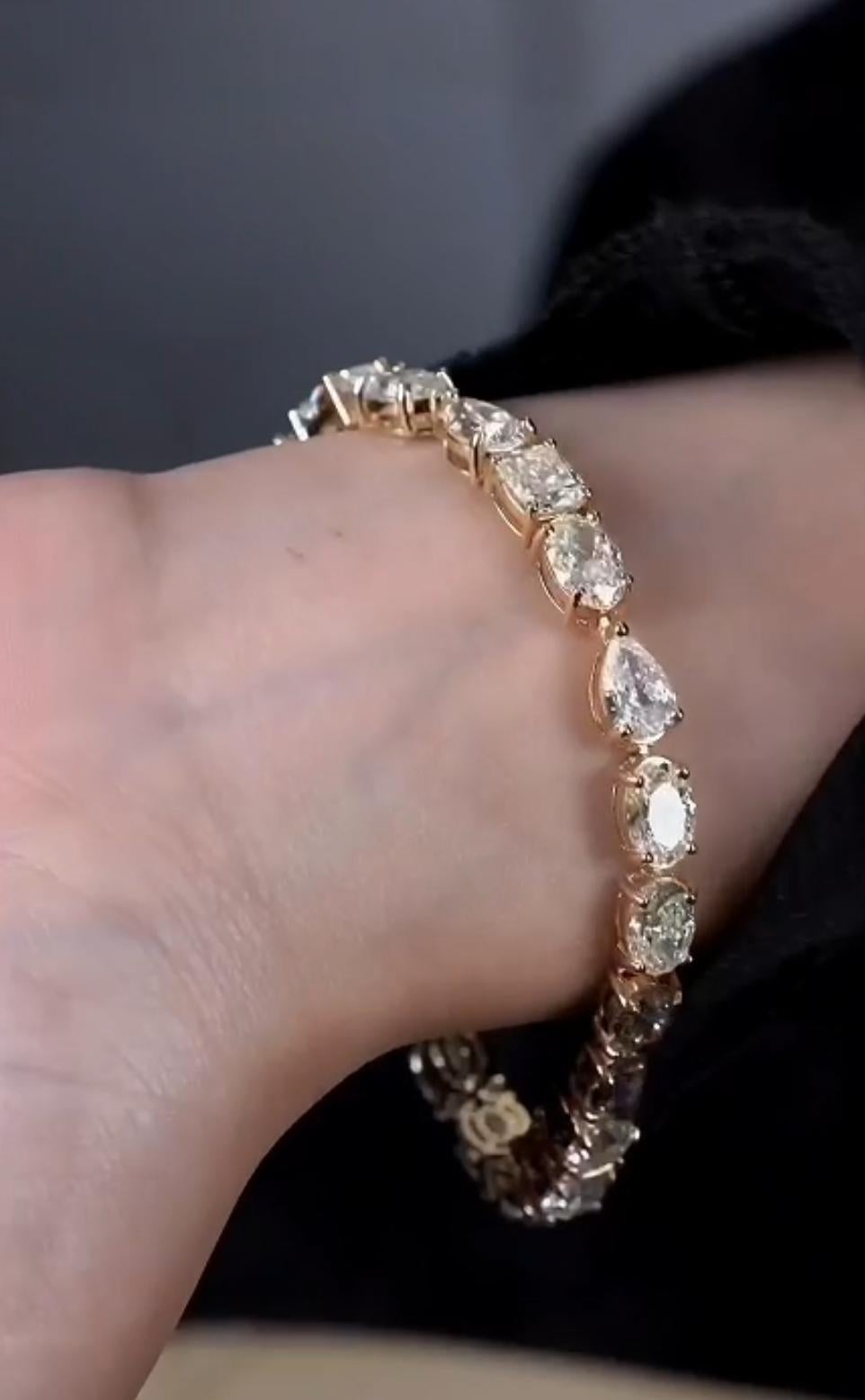 Magnifique bracelet tennis rare 18 carats avec diamant jaune 23 carats, 250 000 $, nouveau avec étiquette Neuf - En vente à New York, NY