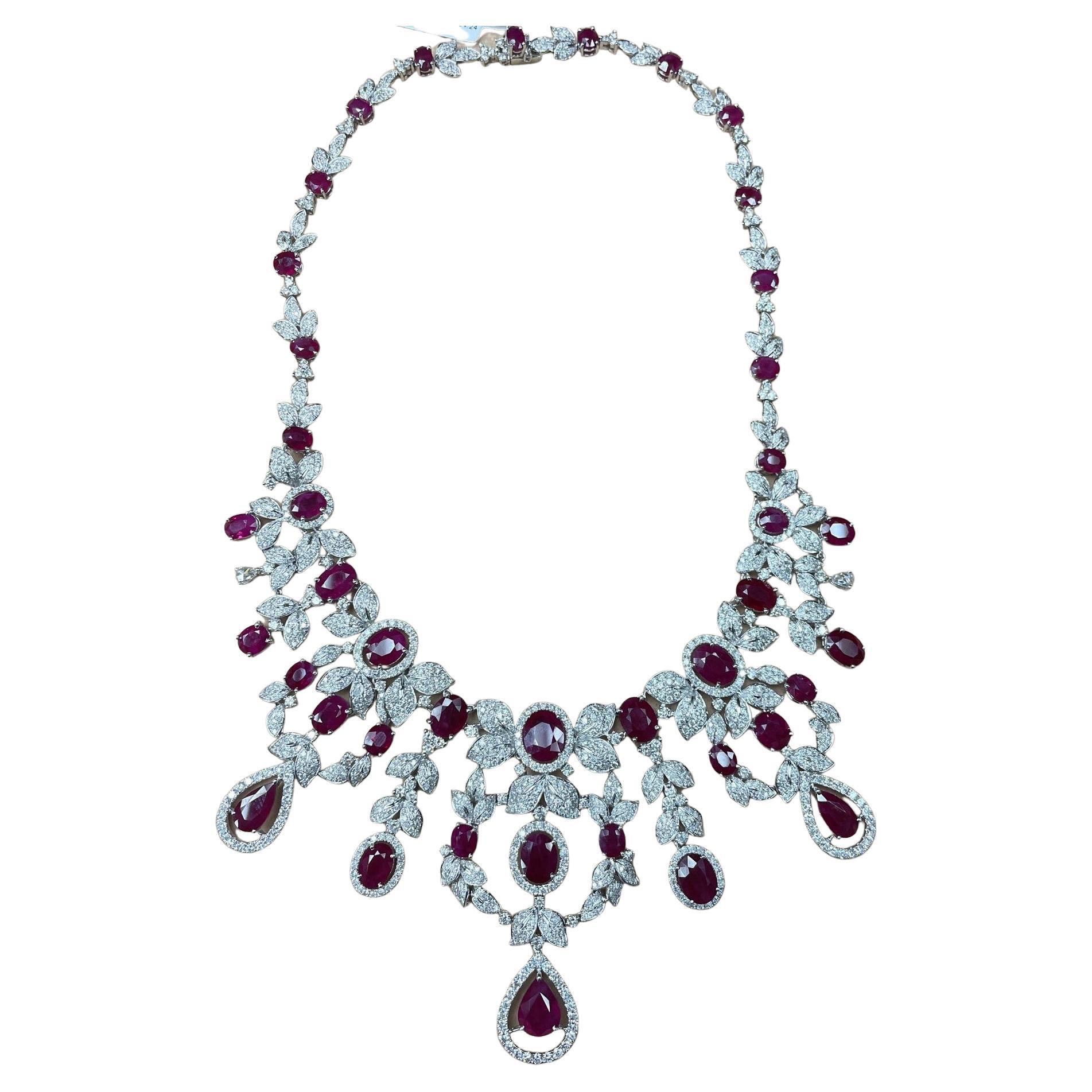NEU $250, 000 Seltene Fancy 18KT Gold 70CT Wunderschöne burmesische Rubin-Diamant-Halskette, Unikat