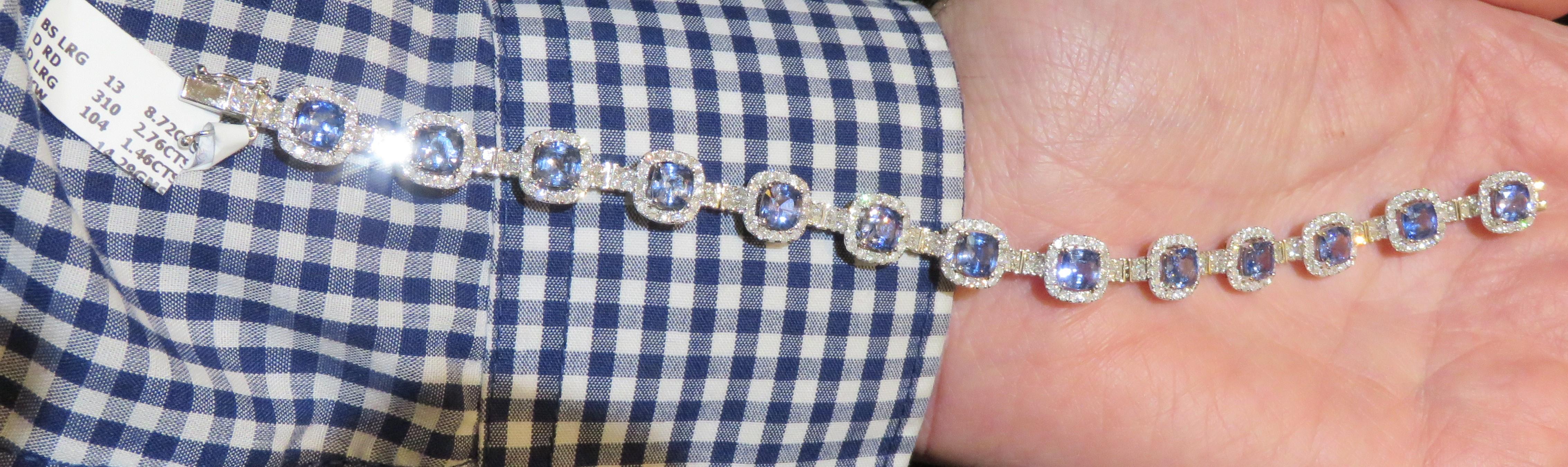 Mixed Cut Nwt $26, 900 18KT Gold Magnificent Rare 13 Ct Blue Sapphire Diamond Bracelet For Sale