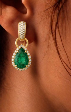 NWT $27, 000 18KT Rare Fancy Large 9CT Emerald Diamond Dangle Drop Earrings