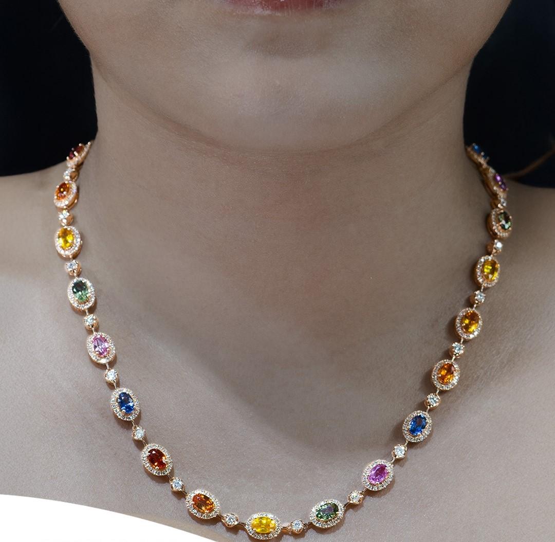 NWT $27, 500 18KT Fancy Large Glittering Fancy Rainbow Sapphire Diamonds Necklace Neuf - En vente à New York, NY