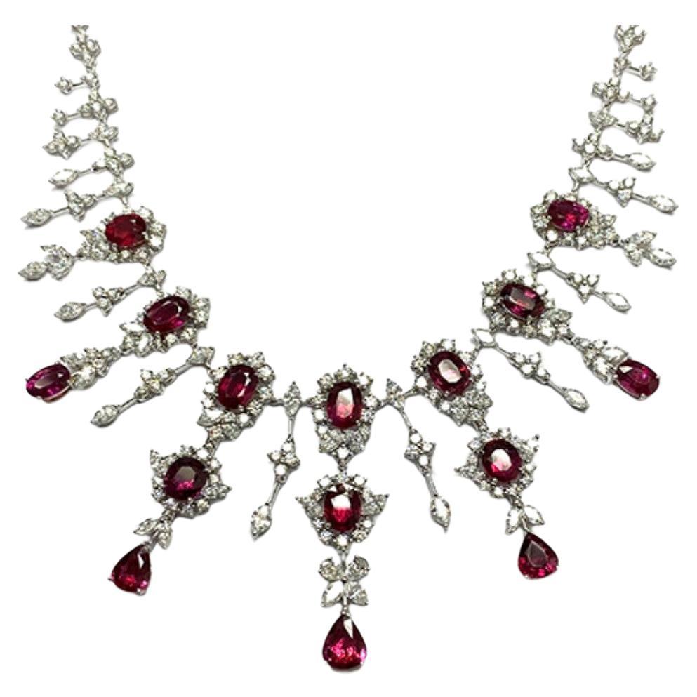 NWT $275, 000 18KT Fancy Large Glittering Fancy Natural Ruby Diamond Necklace (collier de diamants)