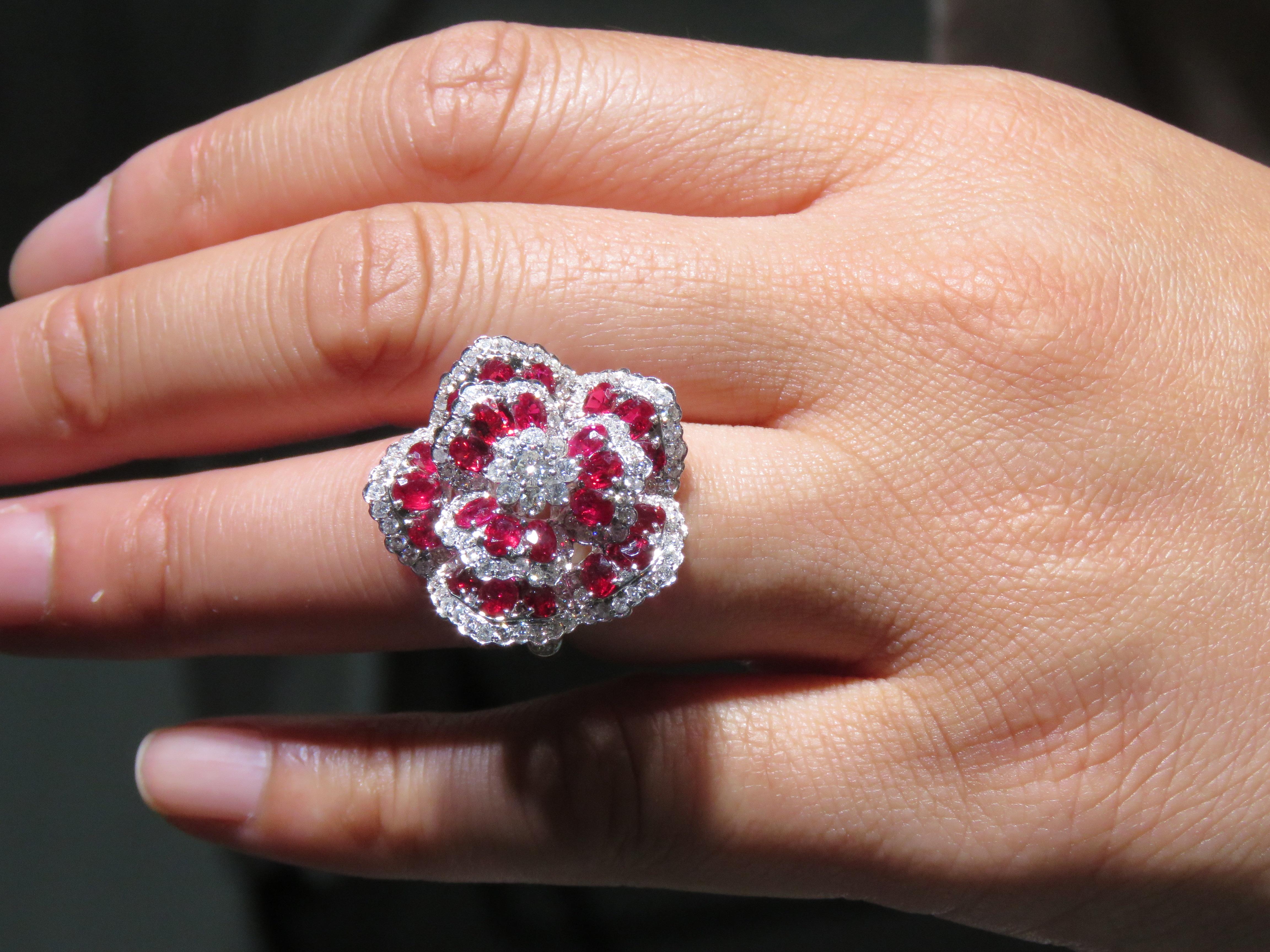 Mixed Cut NWT $29, 000 18KT Gold Glittering Gorgeous Fancy Ruby Flower Diamond Ring For Sale