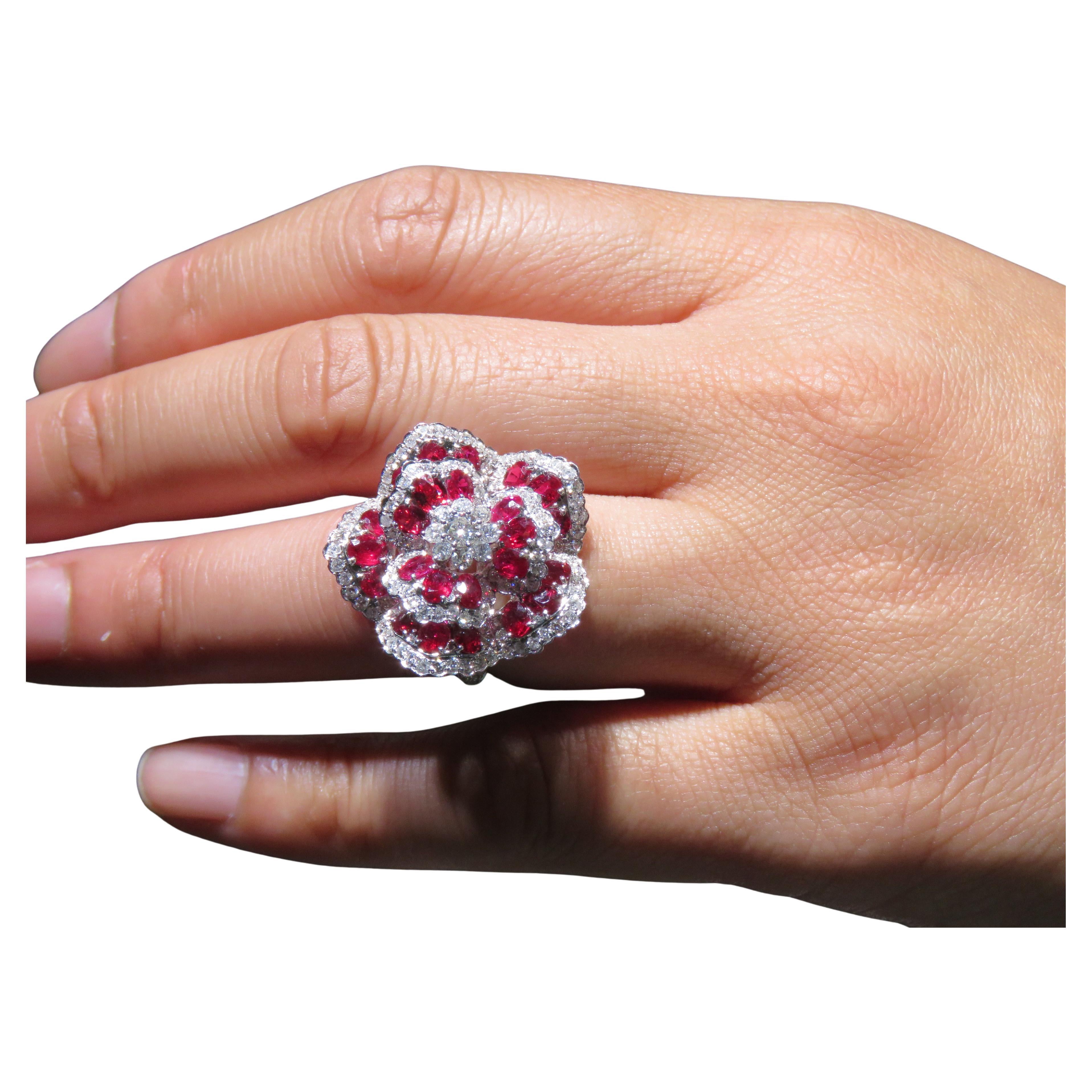 NWT $29, 000 18KT Gold Glittering Gorgeous Fancy Ruby Flower Diamond Ring