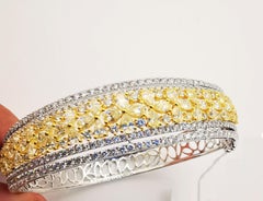 NWT $29, 219 Oro 18KT Splendido bracciale giallo fantasia con diamanti scintillanti