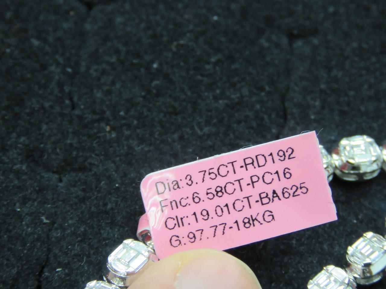 Women's NWT $299, 398 Rare Fancy 18 Karat Gold Gorgeous 30ct Diamond Drop Necklace For Sale