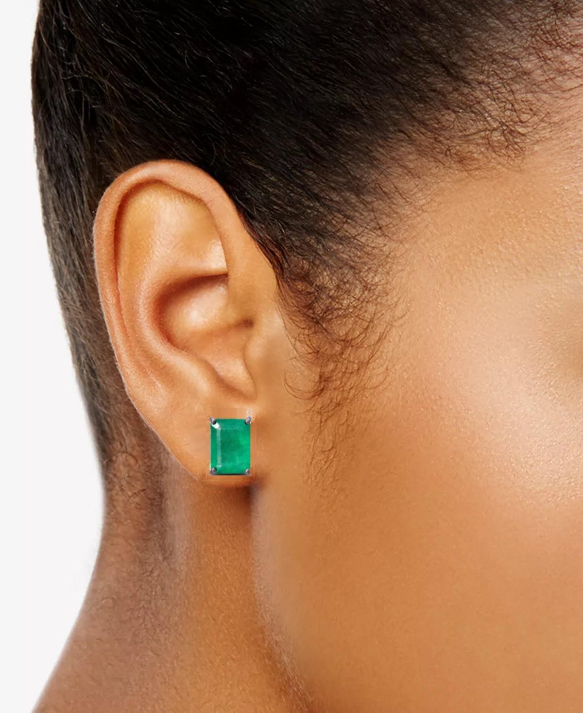 Women's NWT 18 Karat Gold Glittering Fancy Green Emerald Stud Earrings Studs For Sale