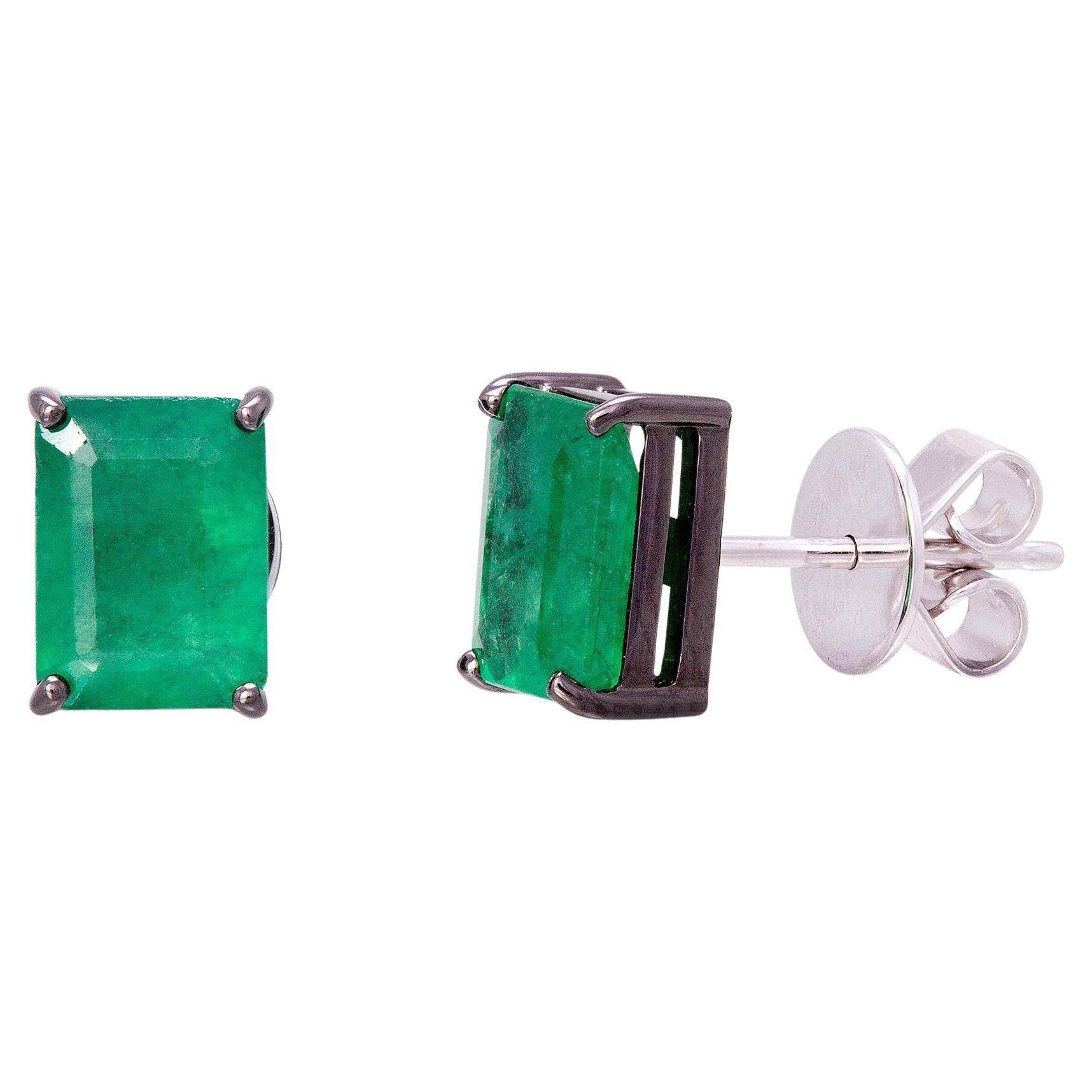 NWT 18 Karat Gold Glittering Fancy Green Emerald Stud Earrings Studs