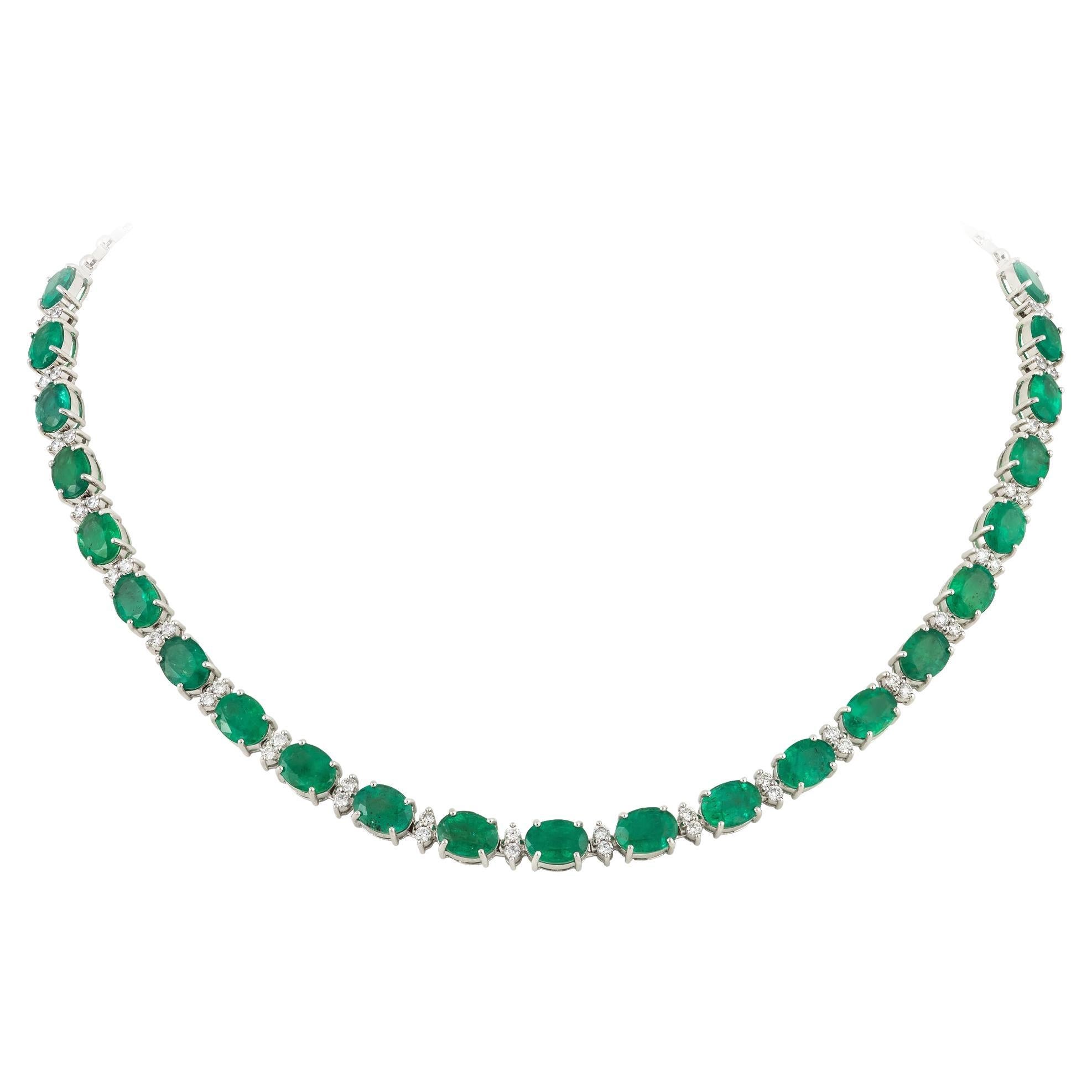 NWT $30,000 18KT Fancy Large Glittering Fancy 28CT Emerald Diamond Necklace