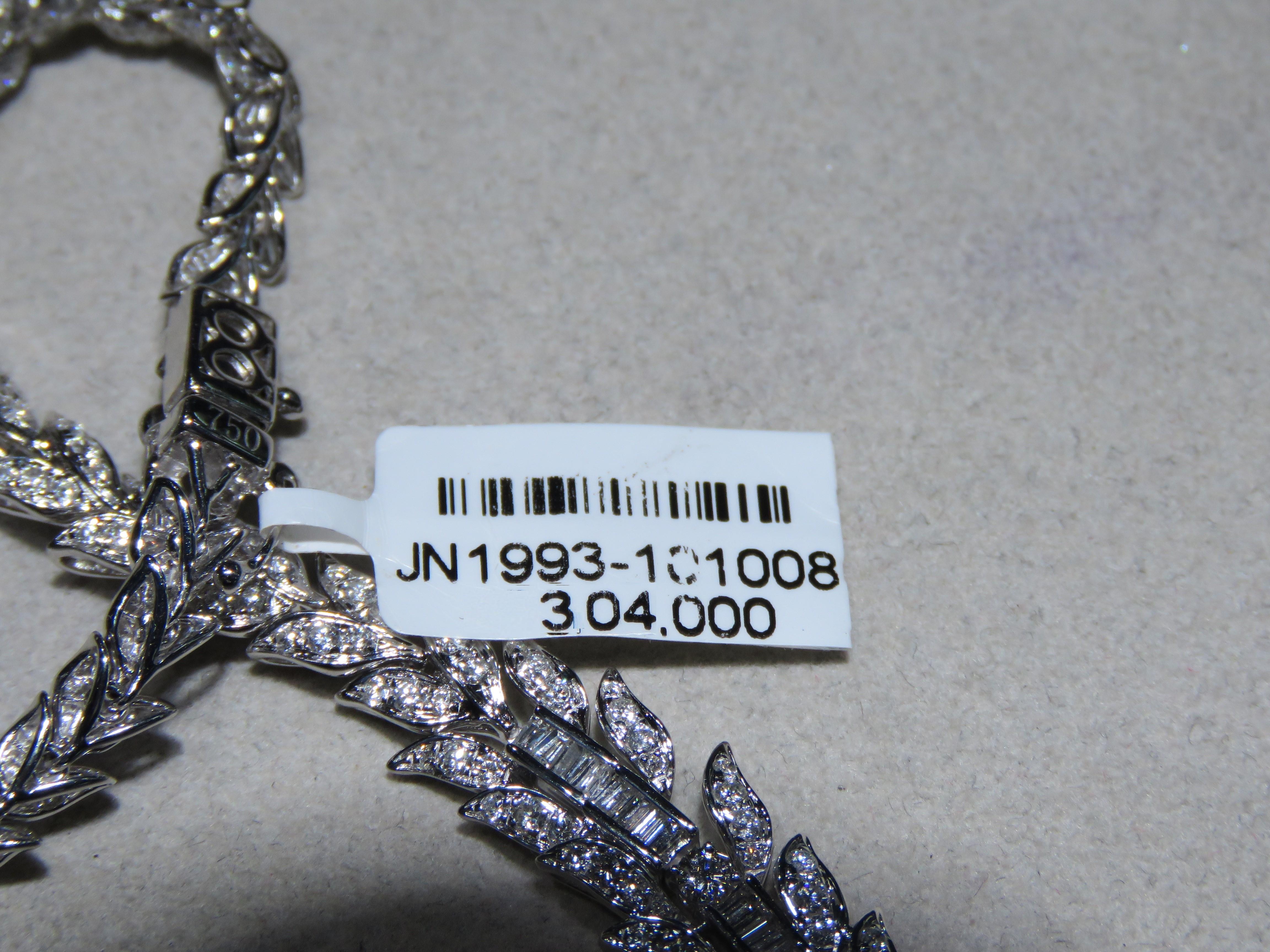 NWT $ 304, 000 Oro 18KT 62CT Fancy Glittering Large Collar de Diamantes Esmeralda en Nuevo estado para la venta en New York, NY