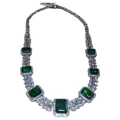 NWT $304, 000 18KT Gold 62CT Fancy Glittering Large Emerald Diamond Necklace