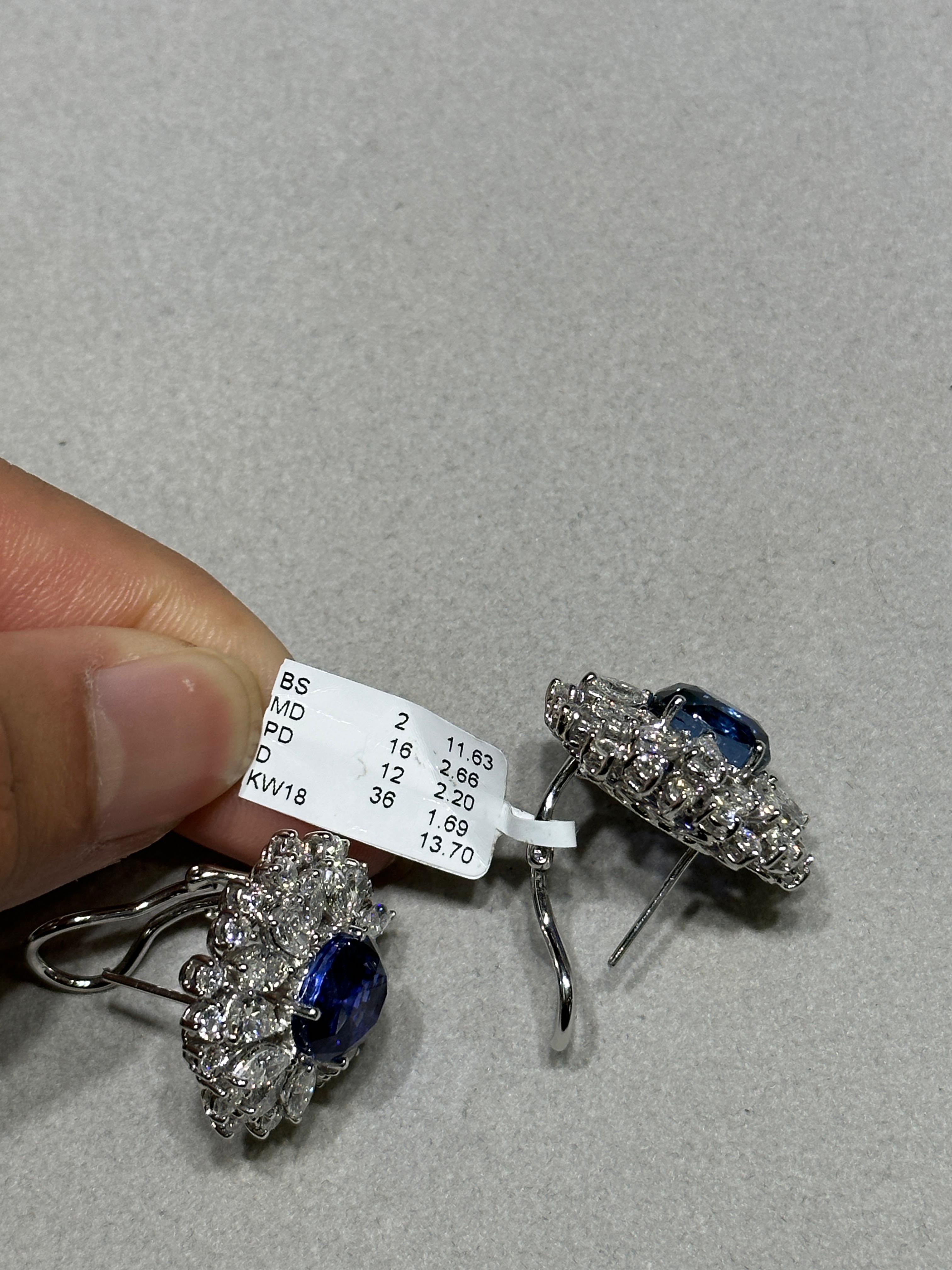 NWT $317, 000 18KT Gold Rare Gorgeous 18CT Blue Sapphire Diamond Earrings In New Condition For Sale In New York, NY