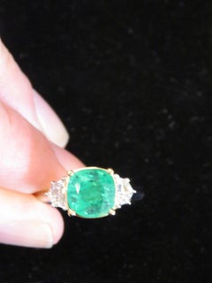 NWT $32, 499 Rare Important 18KT Gold Large 3.75CT Emerald and Diamond Ring