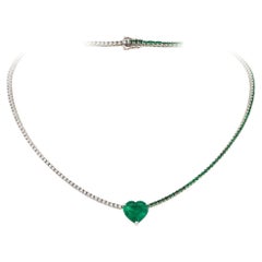 NWT $33, 000 18KT Gold Glittering Fancy Large Emerald Heart Diamond Necklace