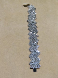 NWT $330.000 Bracciale in oro 18KT con diamanti trilioni e baguette