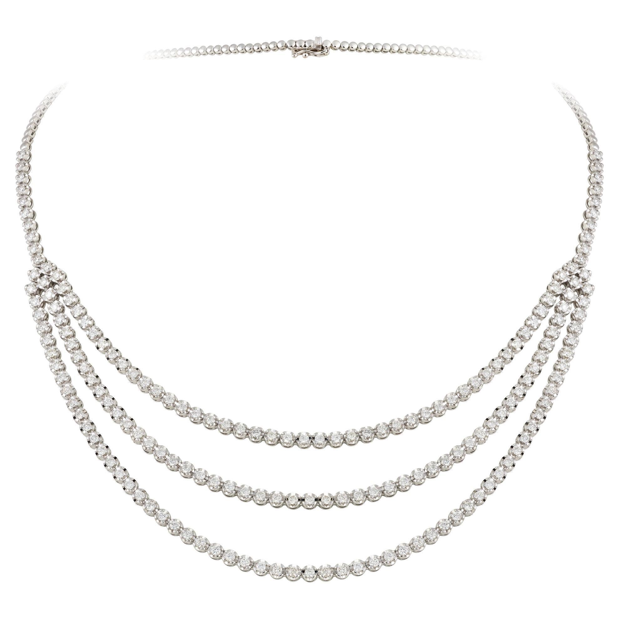 Nwt $35, 000 Seltene Fancy 18kt Gold Wunderschöne 3 Dreistrang-Diamant-Halskette