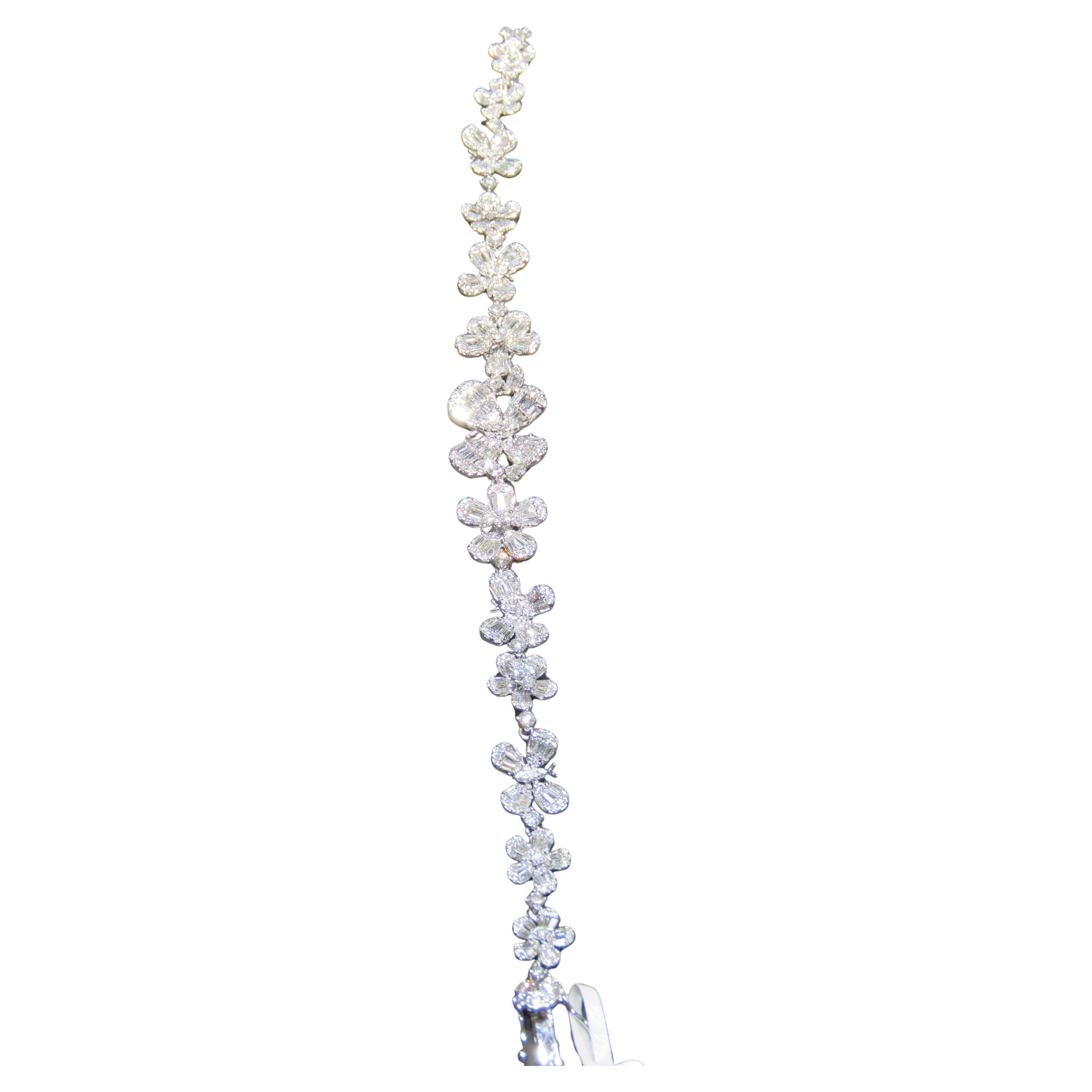 NWT $36, 000 18KT Gold Fancy Multi Flower Diamond Strand Bracelet For Sale