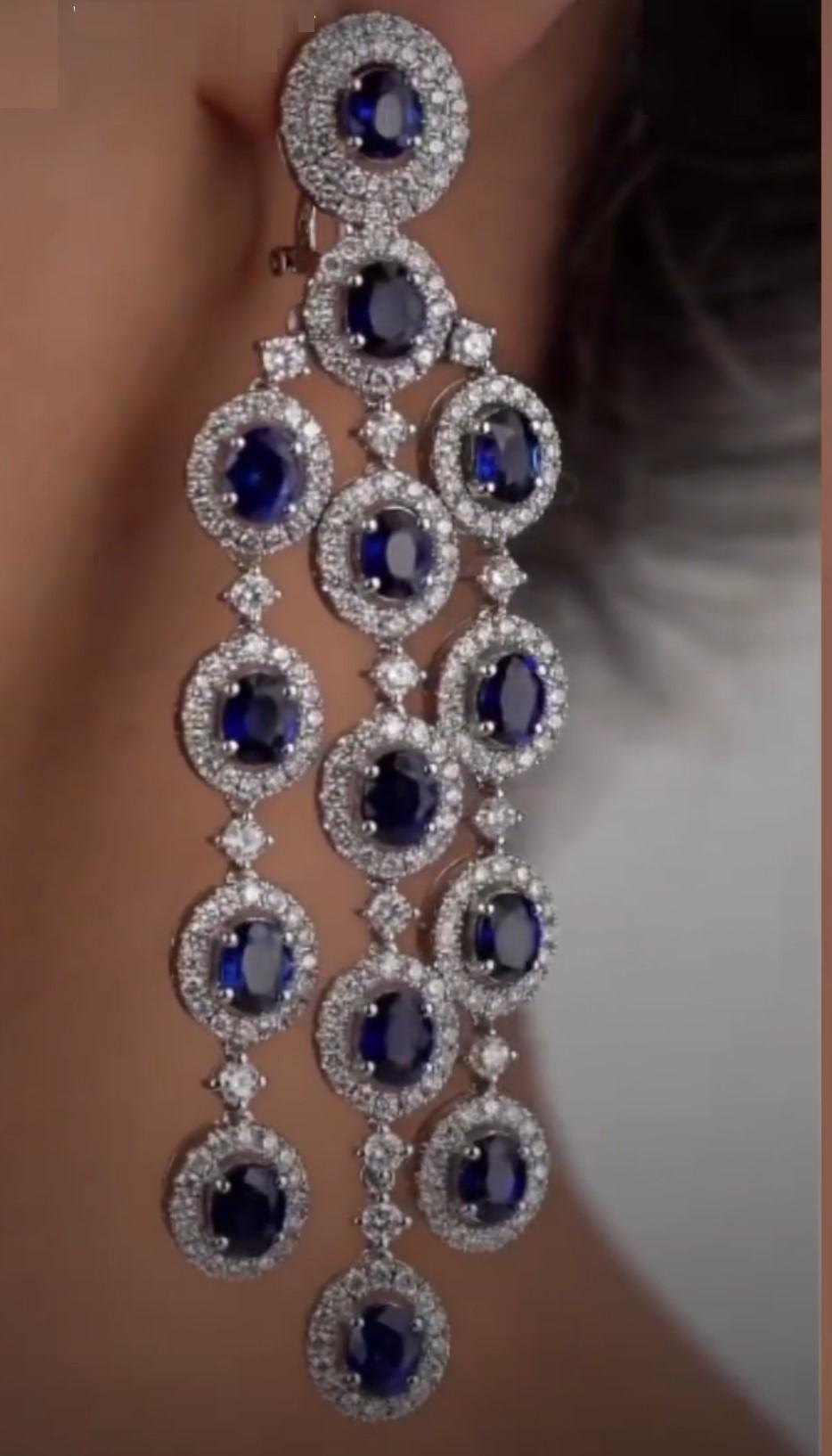 NWT $36, 000 Boucles d'oreilles pendantes en or 18KT saphir bleu fantaisie diamant Neuf - En vente à New York, NY