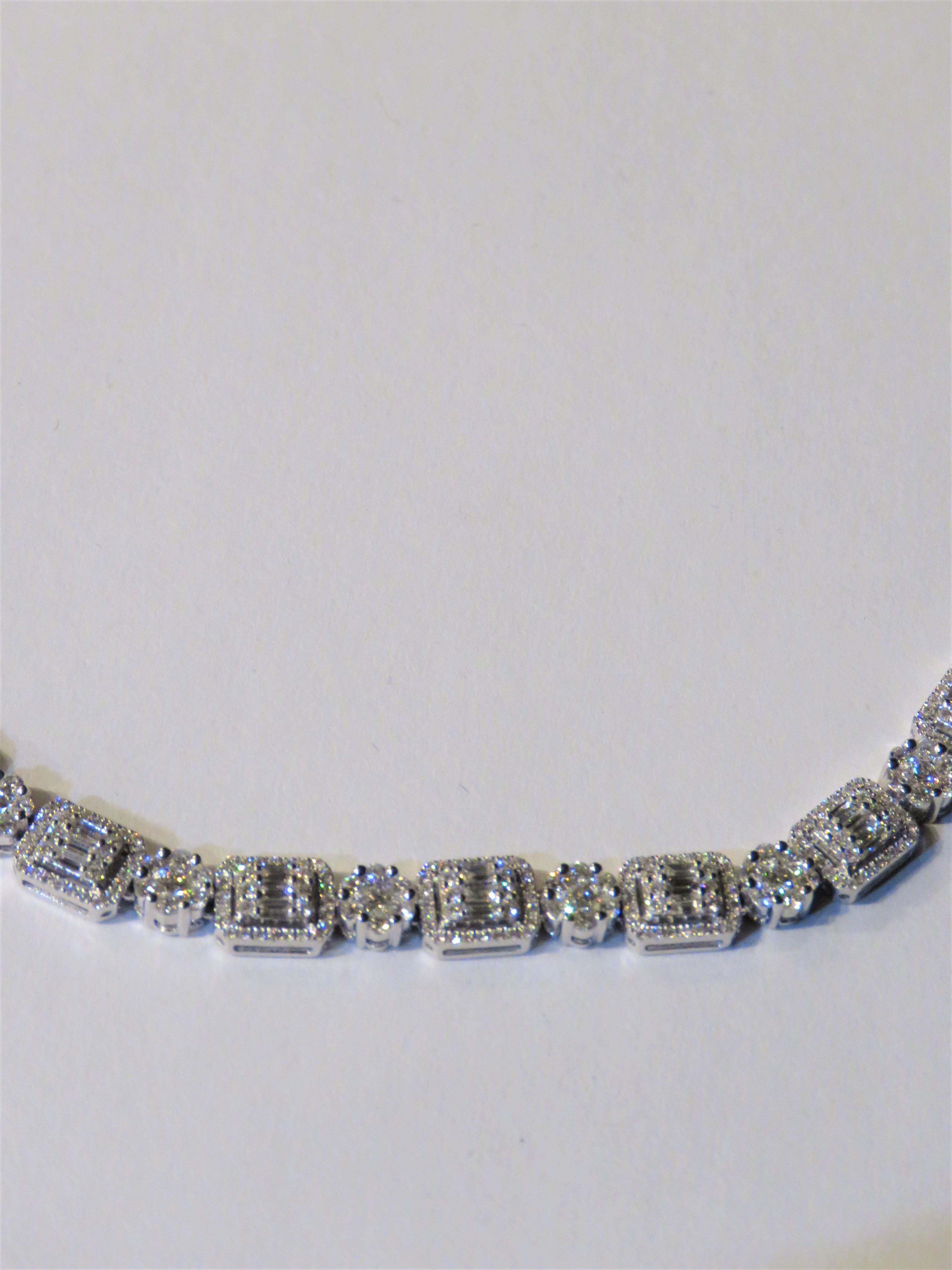 Taille mixte Important collier de 6,50 carats de diamants taille fantaisie pailletés magnifique 18 carats, nouveau avec étiquette, 3 6 000 $ en vente