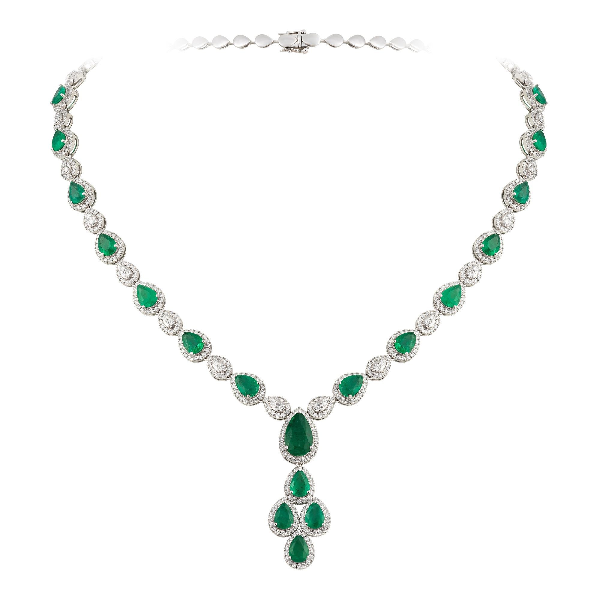 NWT $39, 000 18KT Large Fancy Glittering 16.50CT Emerald Diamond Drop Necklace Neuf - En vente à New York, NY