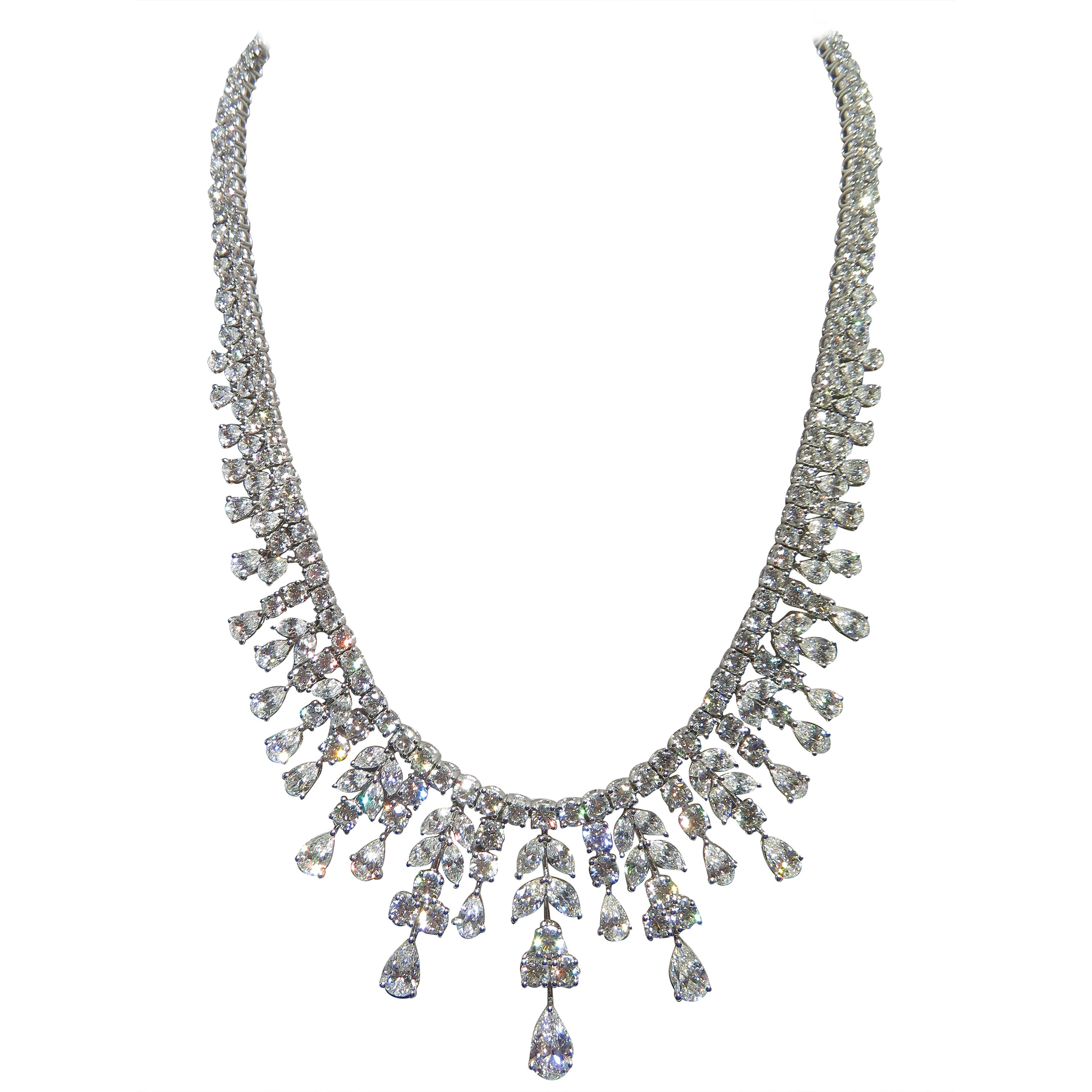 NWT $395.000 Magnifica collana di diamanti stile Winston certificata 44CT GAL