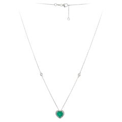 NWT $4, 000 18KT Large Fancy Glittering Emerald Heart Diamond Pendant Necklace