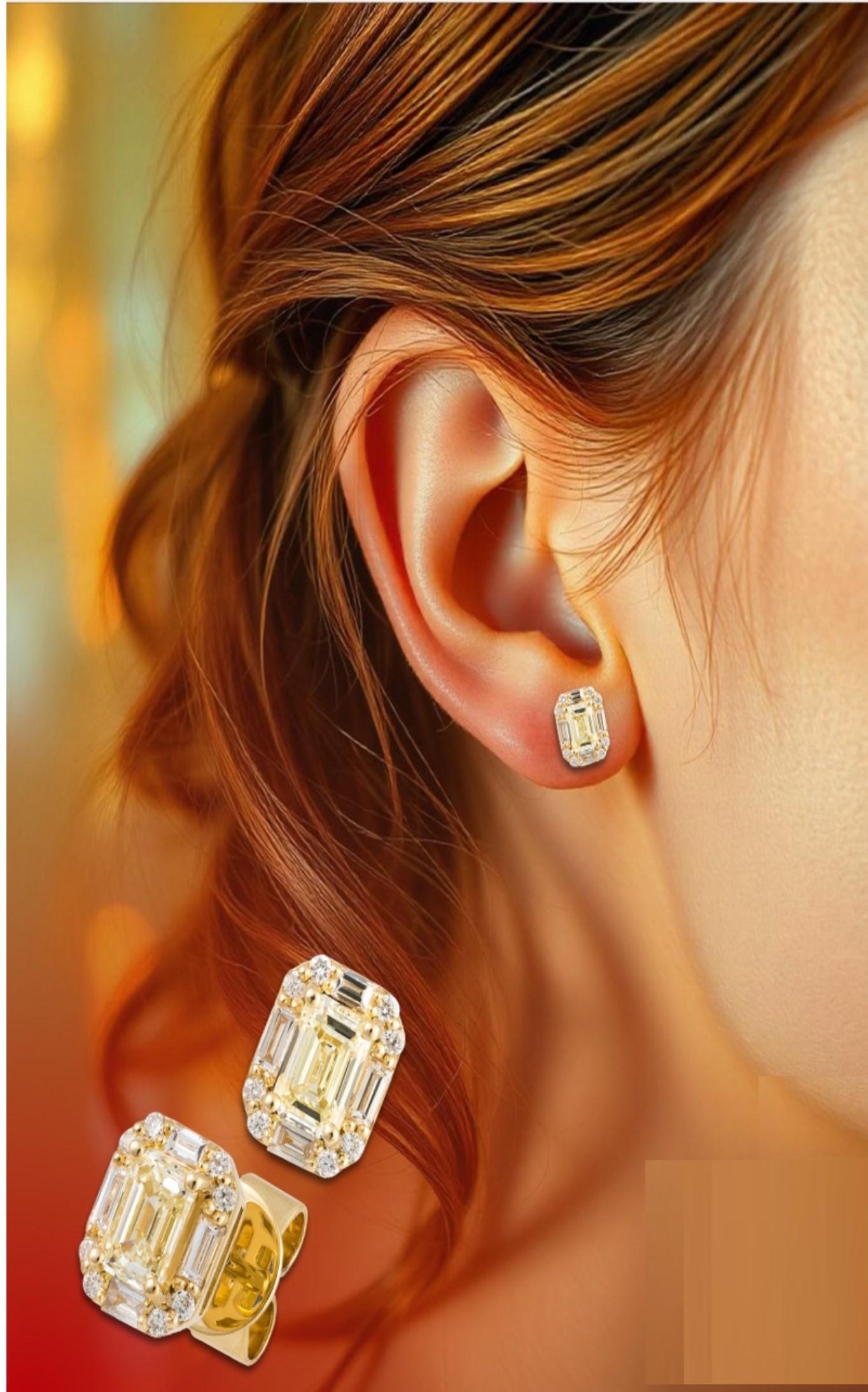 Women's NWT $4, 300 18KT Fancy Glittering Light Yellow Diamond Venetian Stud Earrings For Sale