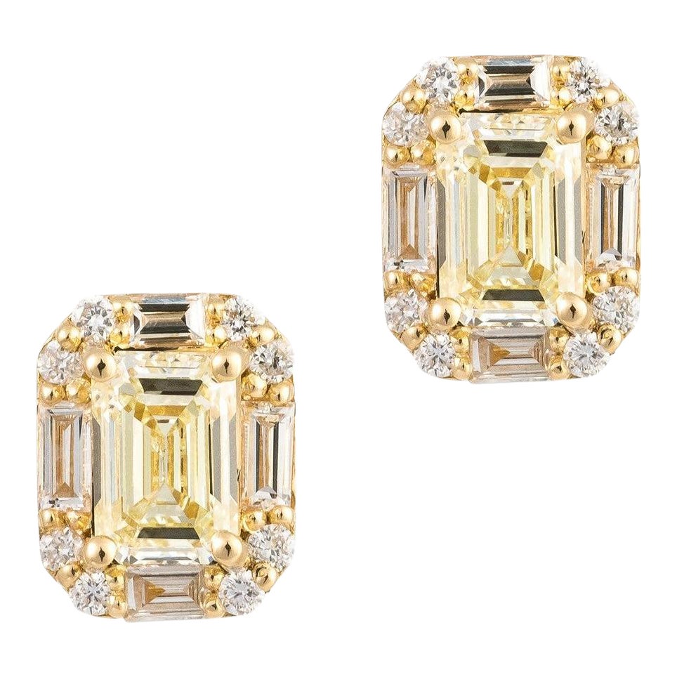 NWT $4, 300 18KT Fancy Glittering Light Yellow Diamond Venetian Stud Earrings