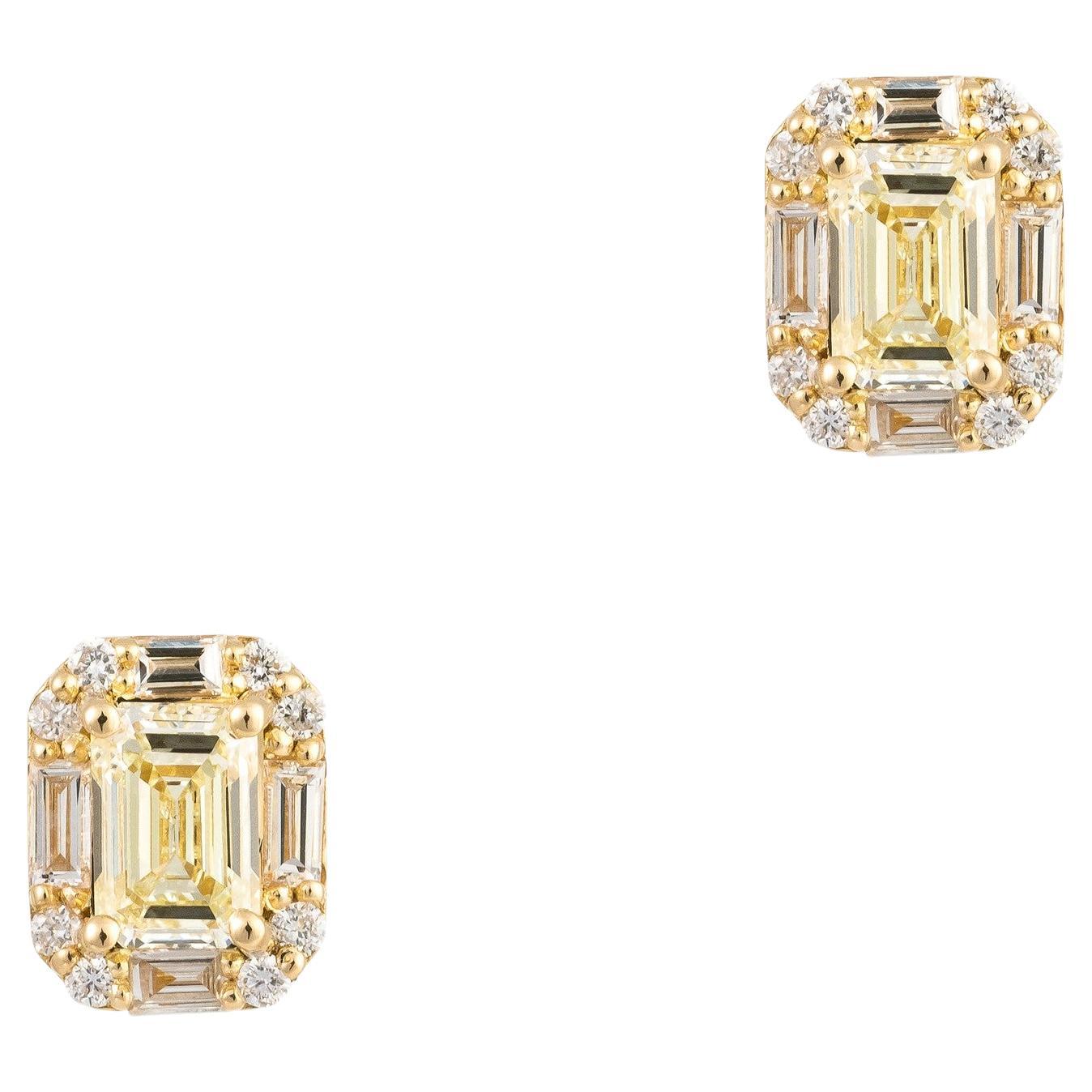 NWT $4, 300 18KT Fancy Glittering Light Yellow Diamond Venetian Stud Earrings