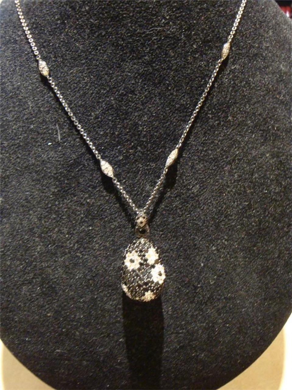 Mixed Cut NWT $4, 800 Fancy Glittering 14.50CT Black White Sapphire Pendant Necklace For Sale