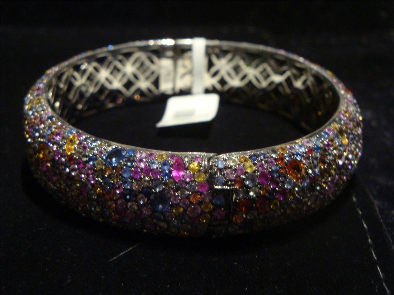Taille mixte NWT $4, 800 Fancy Glittering 30CT Rainbow Sapphire Bracelet Bangle Cuff en vente
