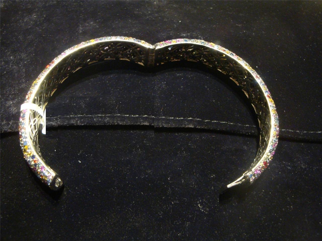 NWT $4, 800 Fancy Glittering 30CT Rainbow Sapphire Bracelet Bangle Cuff Neuf - En vente à New York, NY