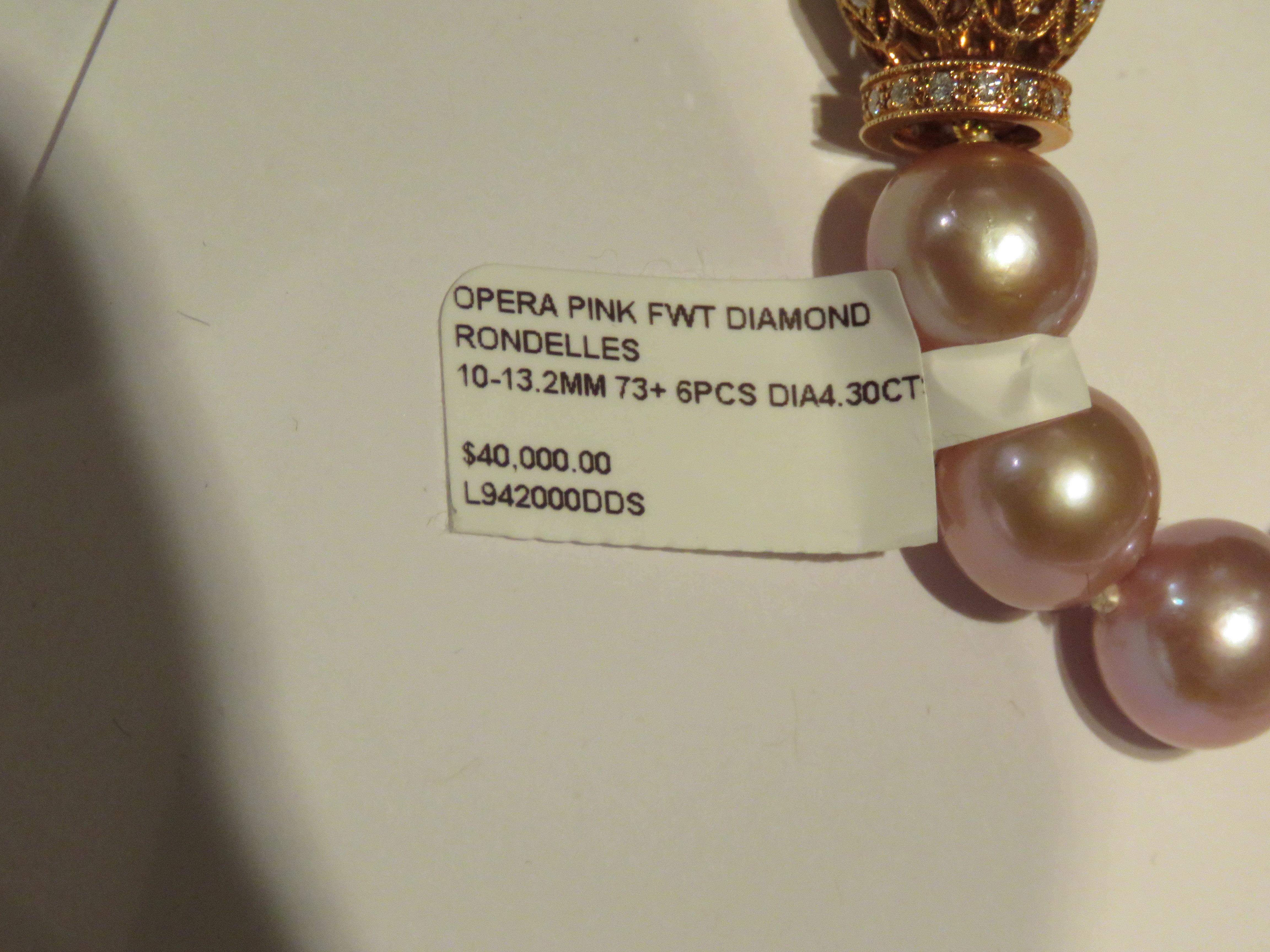 Taglio rotondo NWT $40, 000 Collana in oro 18KT con perle rosa naturali e diamanti in vendita