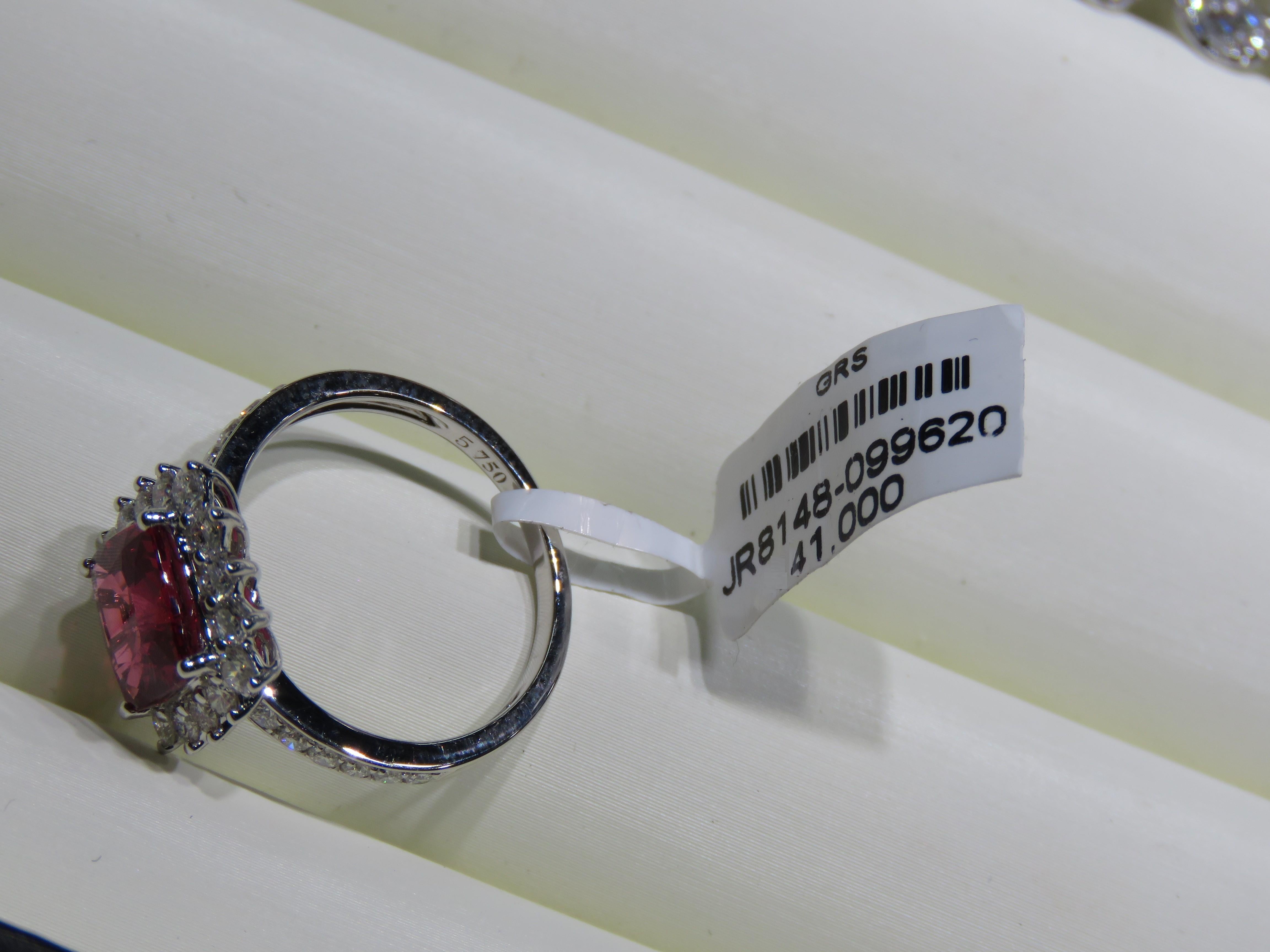 Mixed Cut NWT $41, 000 18KT Fancy Large Glittering Rare Natural Red Spinel Diamond Ring For Sale