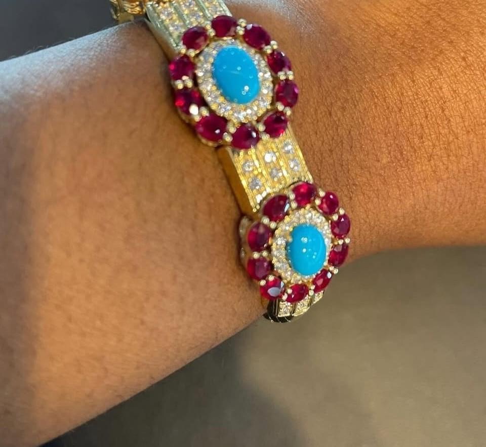 Taille mixte NWT $42, 000 18KT Gold Fancy Turquoise Ruby Diamond Bangle Bracelet en vente