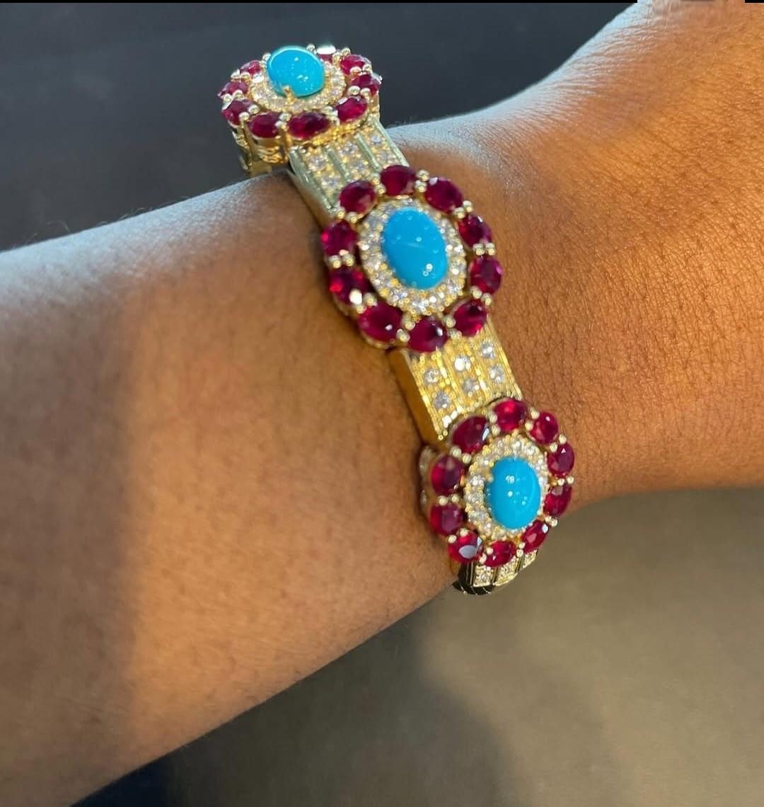 NWT $42, 000 18KT Gold Fancy Turquoise Ruby Diamond Bangle Bracelet Neuf - En vente à New York, NY