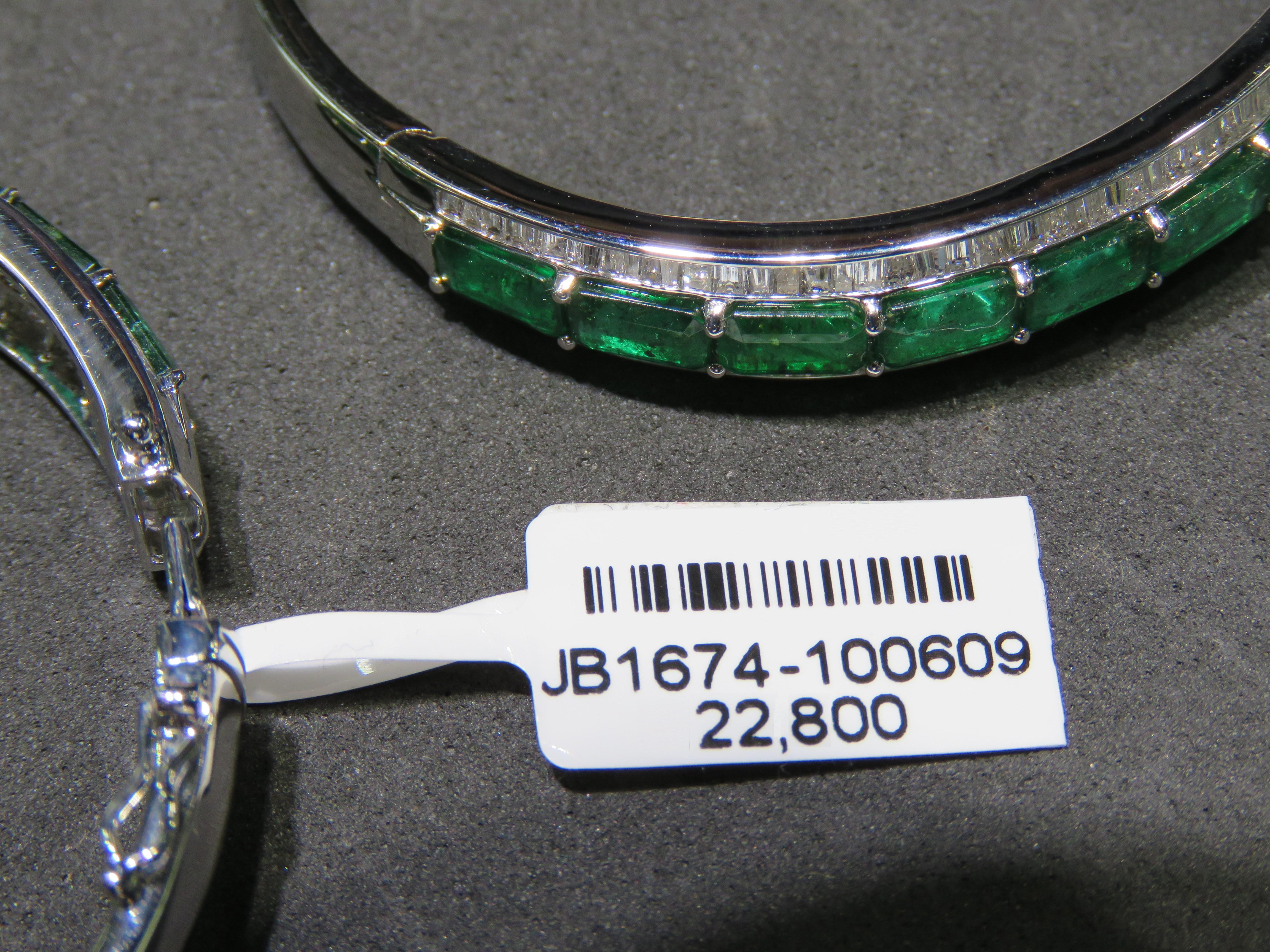 NWT $45, 600 Rare Pair 18KT Gold Fancy Emerald Diamond Bracelets Bangles Cuffs For Sale 2