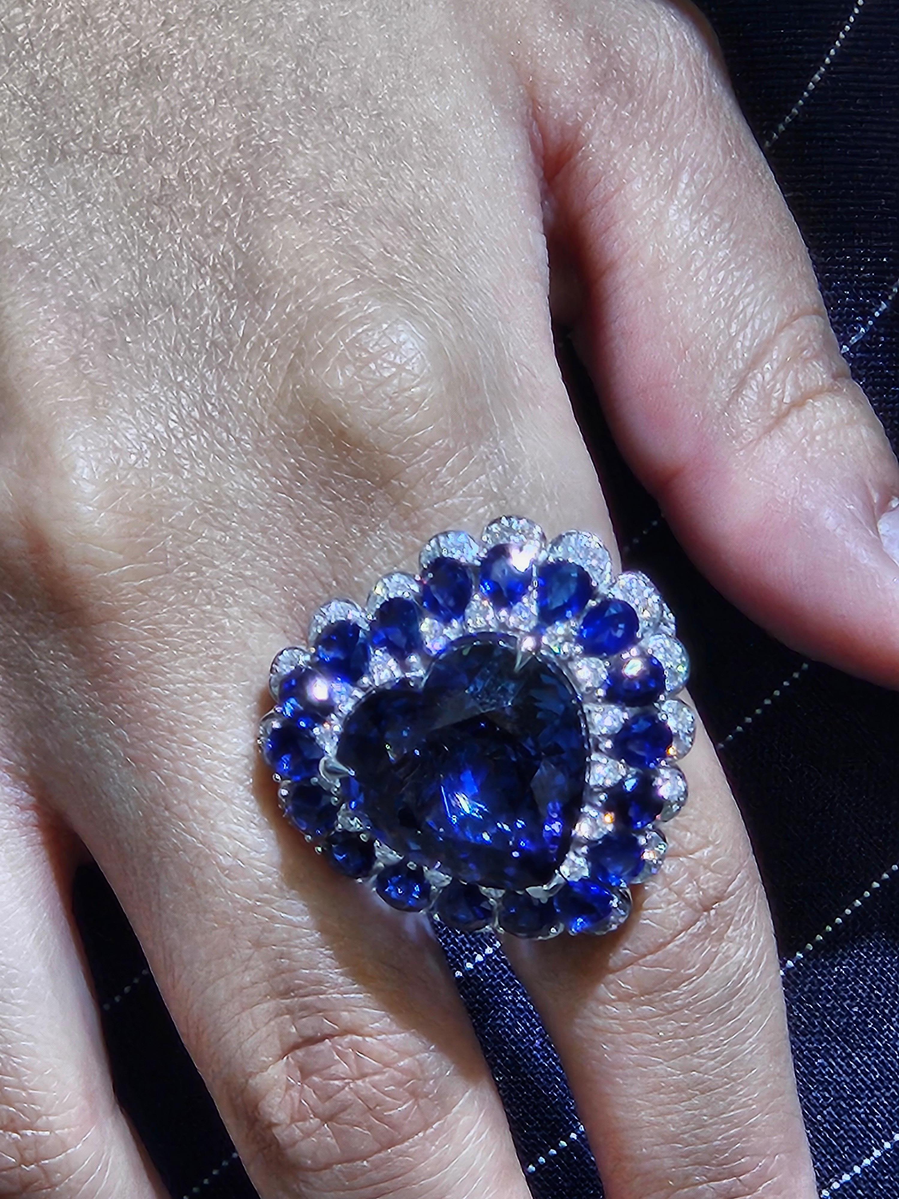 Mixed Cut NWT $45, 845 18KT Gold Rare Gorgeous Large Tanzanite Heart Sapphire Diamond Ring For Sale