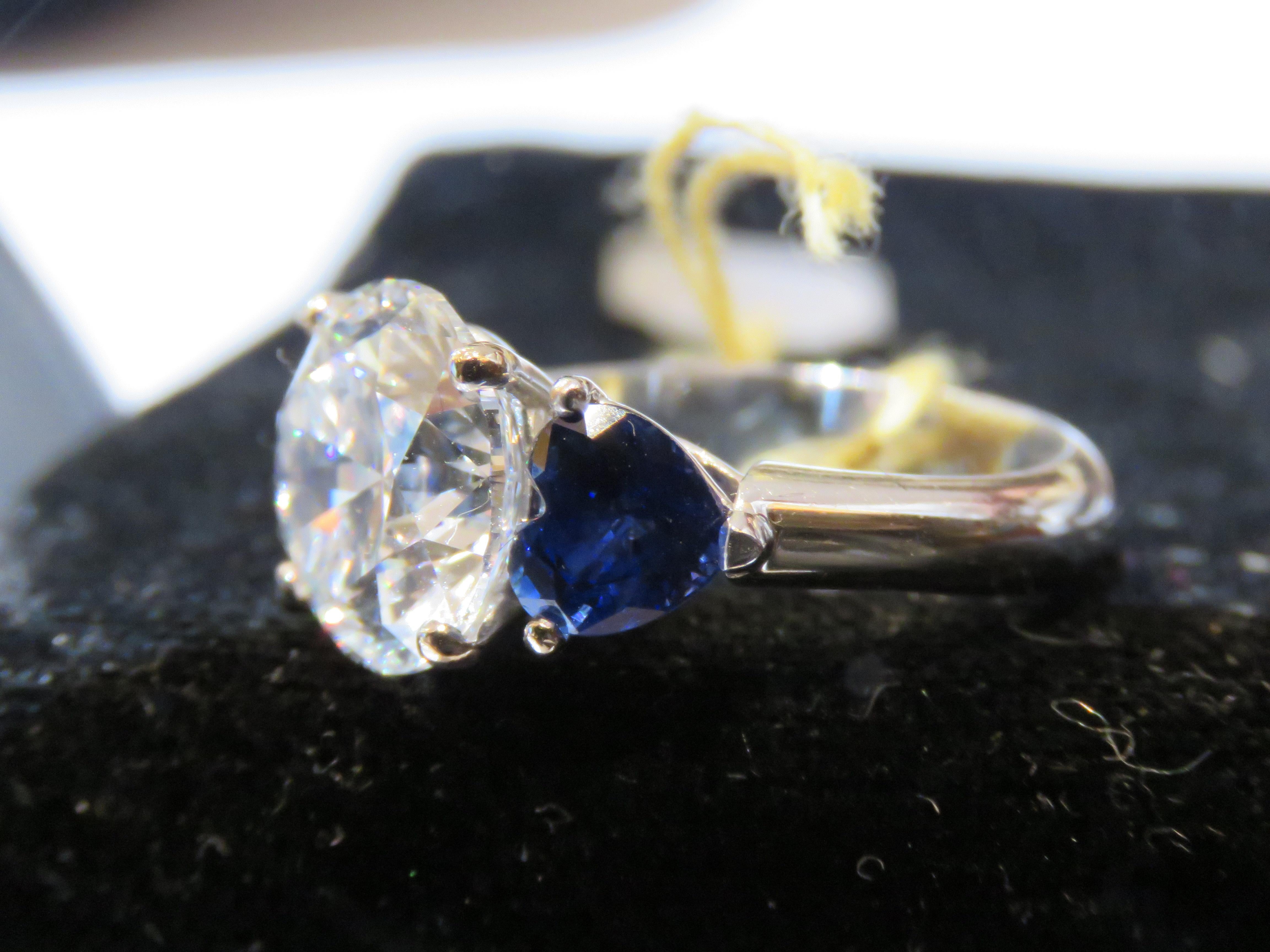 Magnificent Important Platinum GIA 6.50CT Diamond Natural Sapphire Heart Ring For Sale 1