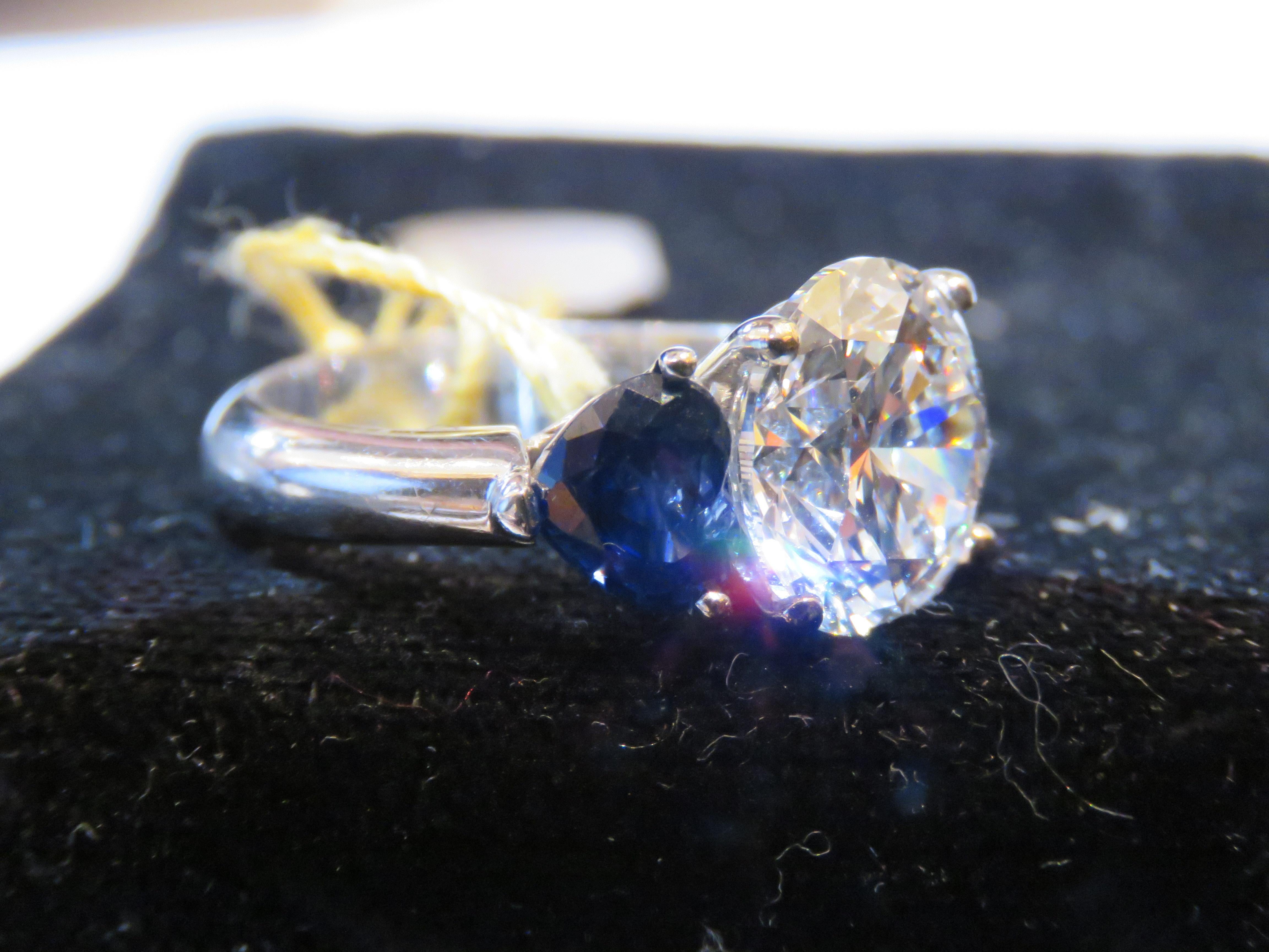Magnificent Important Platinum GIA 6.50CT Diamond Natural Sapphire Heart Ring For Sale 2