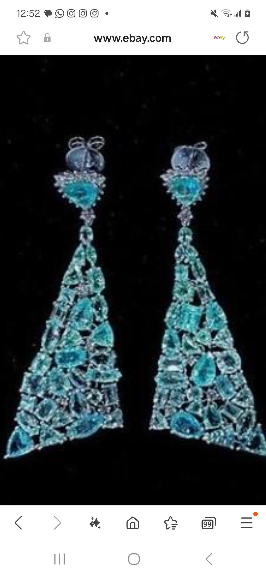 Il seguente articolo che offriamo è un raro e importante orecchino in oro bianco 18KT stile Winston con tormalina Paraiba e diamanti!!!! Gli orecchini sono caratterizzati da eccezionali tormaline blu Paraiba dal taglio raro e scintillante a forma