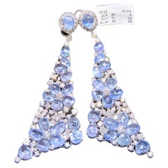 NWT $48,900 Boucles d'oreilles en or 18KT, saphir floral et diamant de 53.50CT.