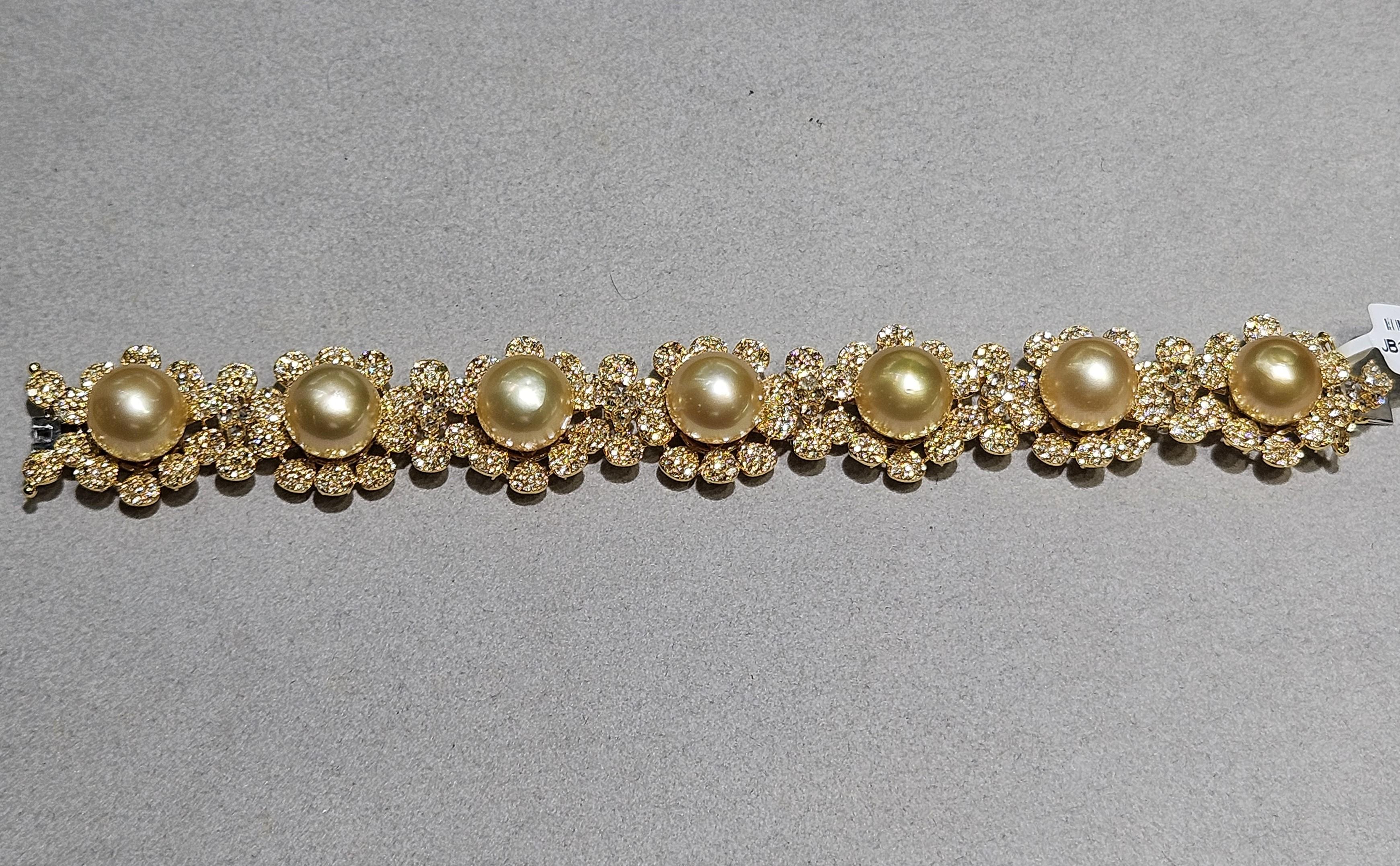 NEU 49, 600 Wunderschönes Armband aus 18KT Gold mit Südseeperlen und gelben Fancy-Diamanten (Rosenschliff) im Angebot