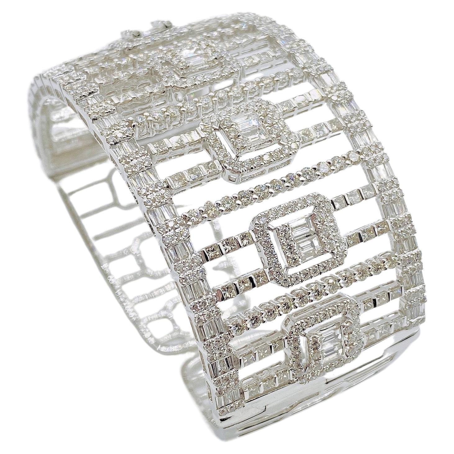 NWT$49, 269 18KT Gold Rare Fancy 10ct Glittering Diamond Wide Bangle Bracelet For Sale