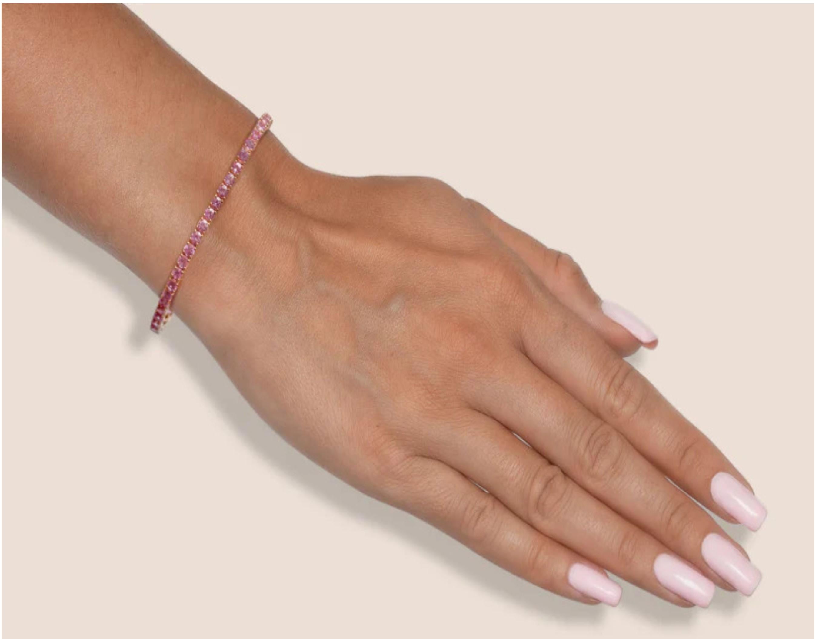 NEU 5, 200 18KT Fancy Large Glittering Fancy Rundes rosa Saphir-Tennisarmband, neu mit Ring (Rundschliff) im Angebot