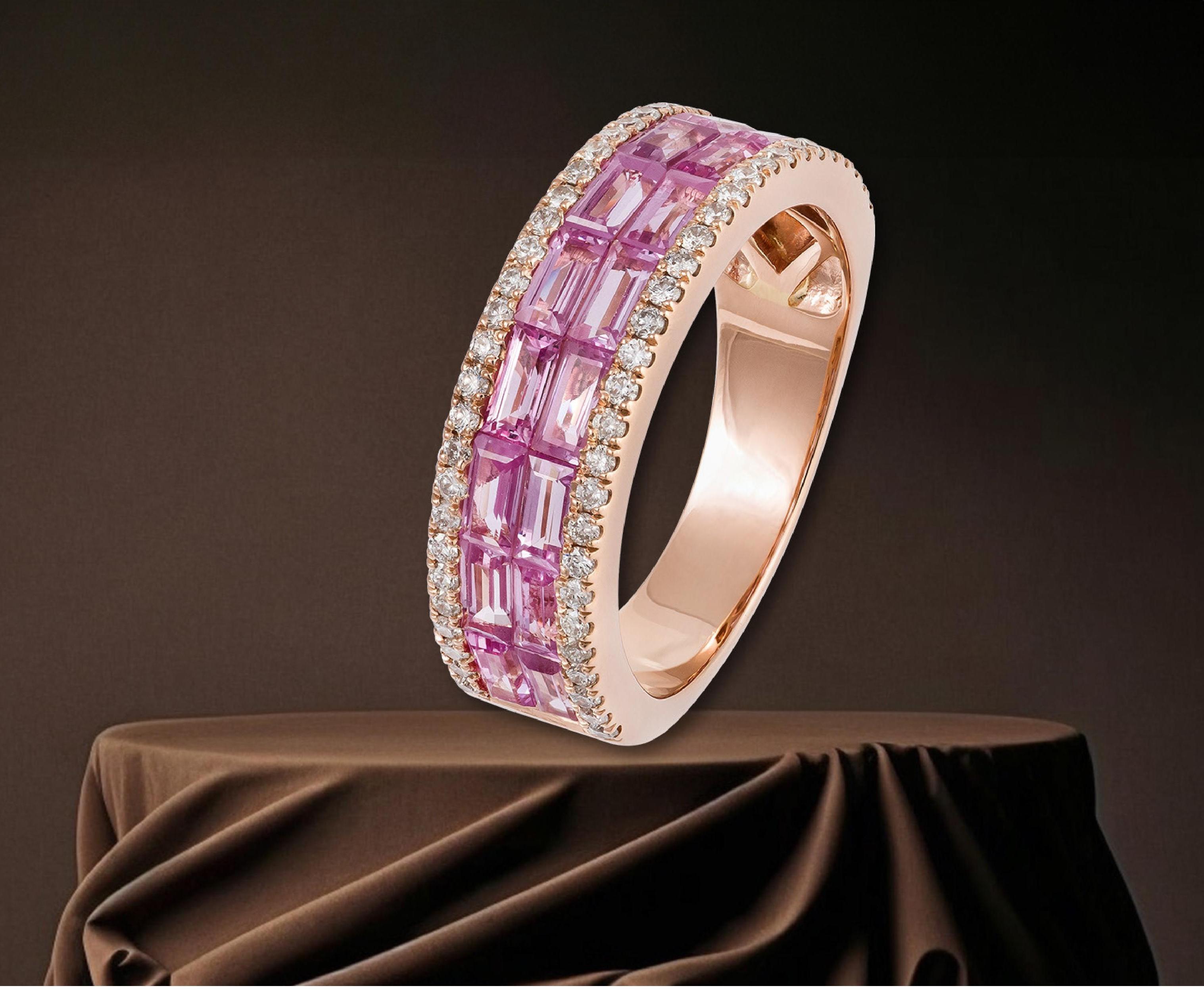 NWT $5, 200 Anello in oro 18KT con zaffiro rosa grande e scintillante, con diamanti In condizioni Nuovo in vendita a New York, NY